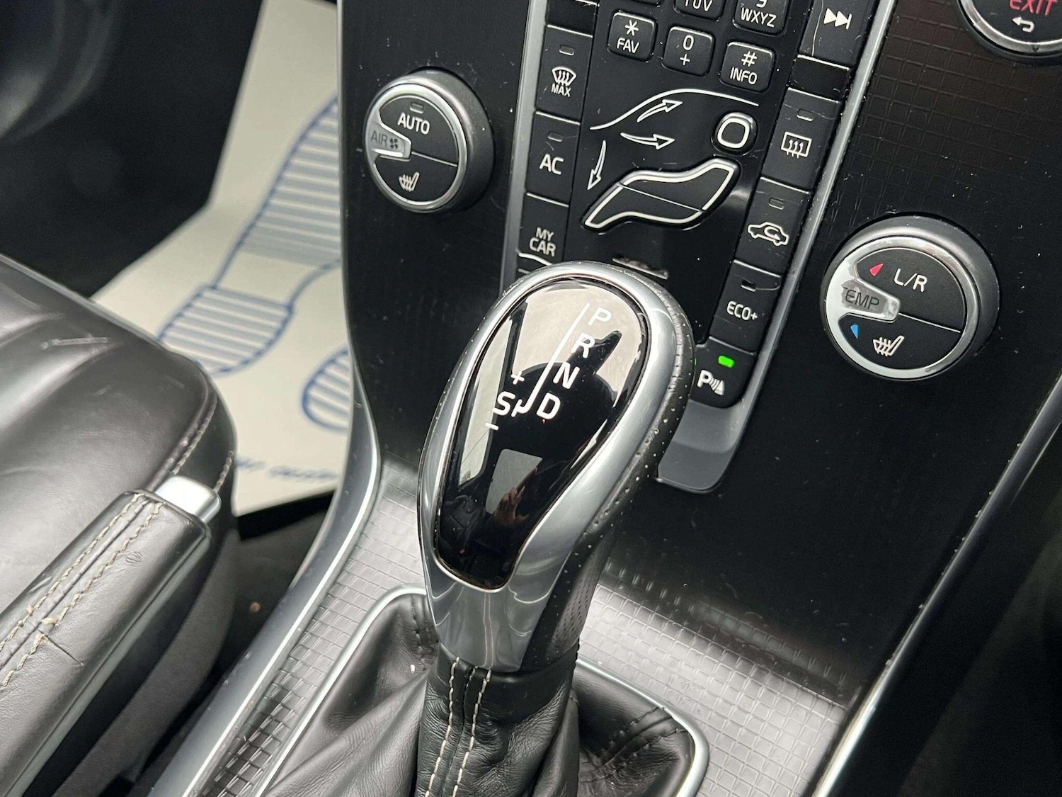 Used Volvo V40 2019 for sale - 76598460: Photo 35