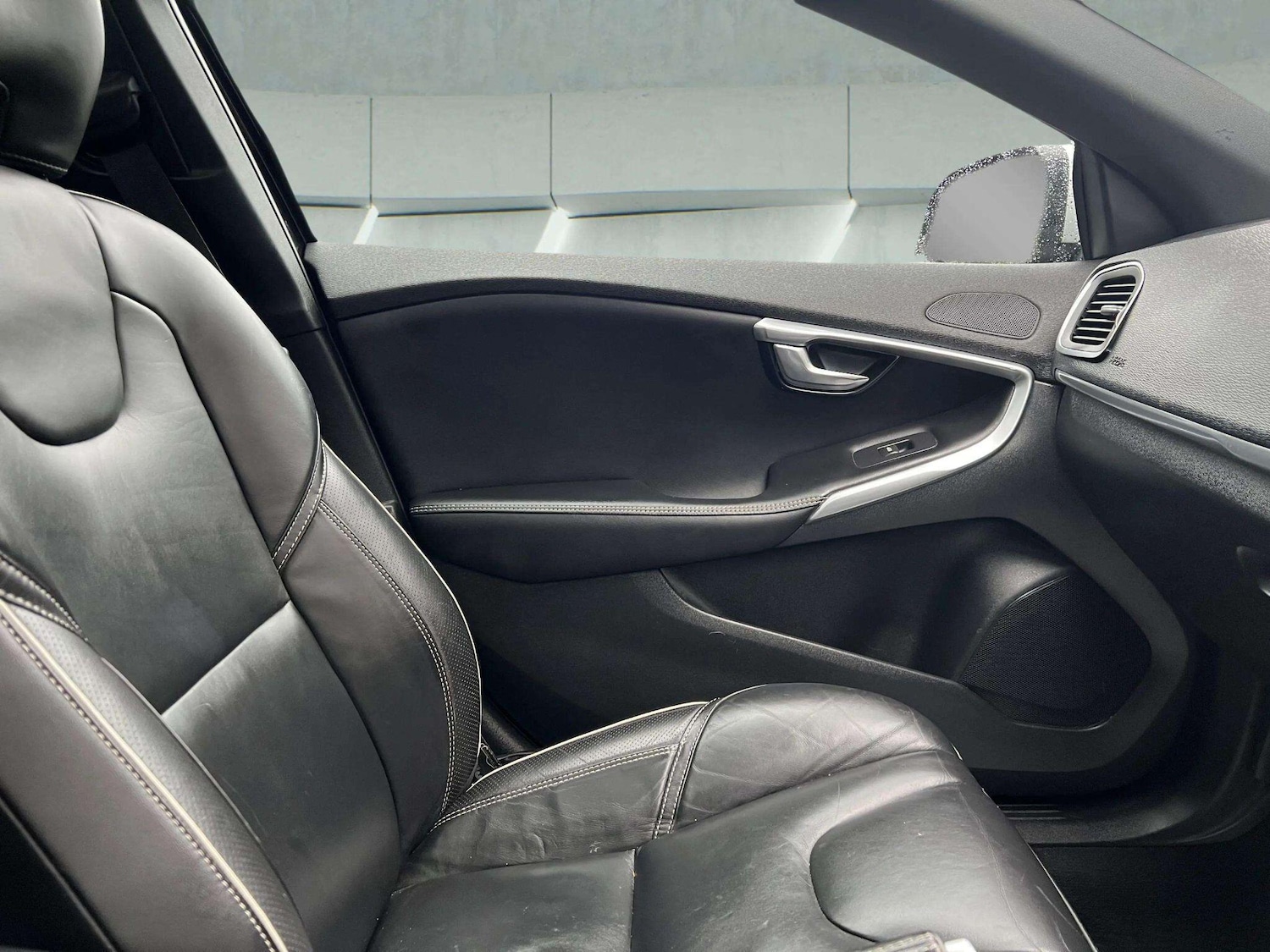 Used Volvo V40 2019 for sale - 76598460: Photo 37