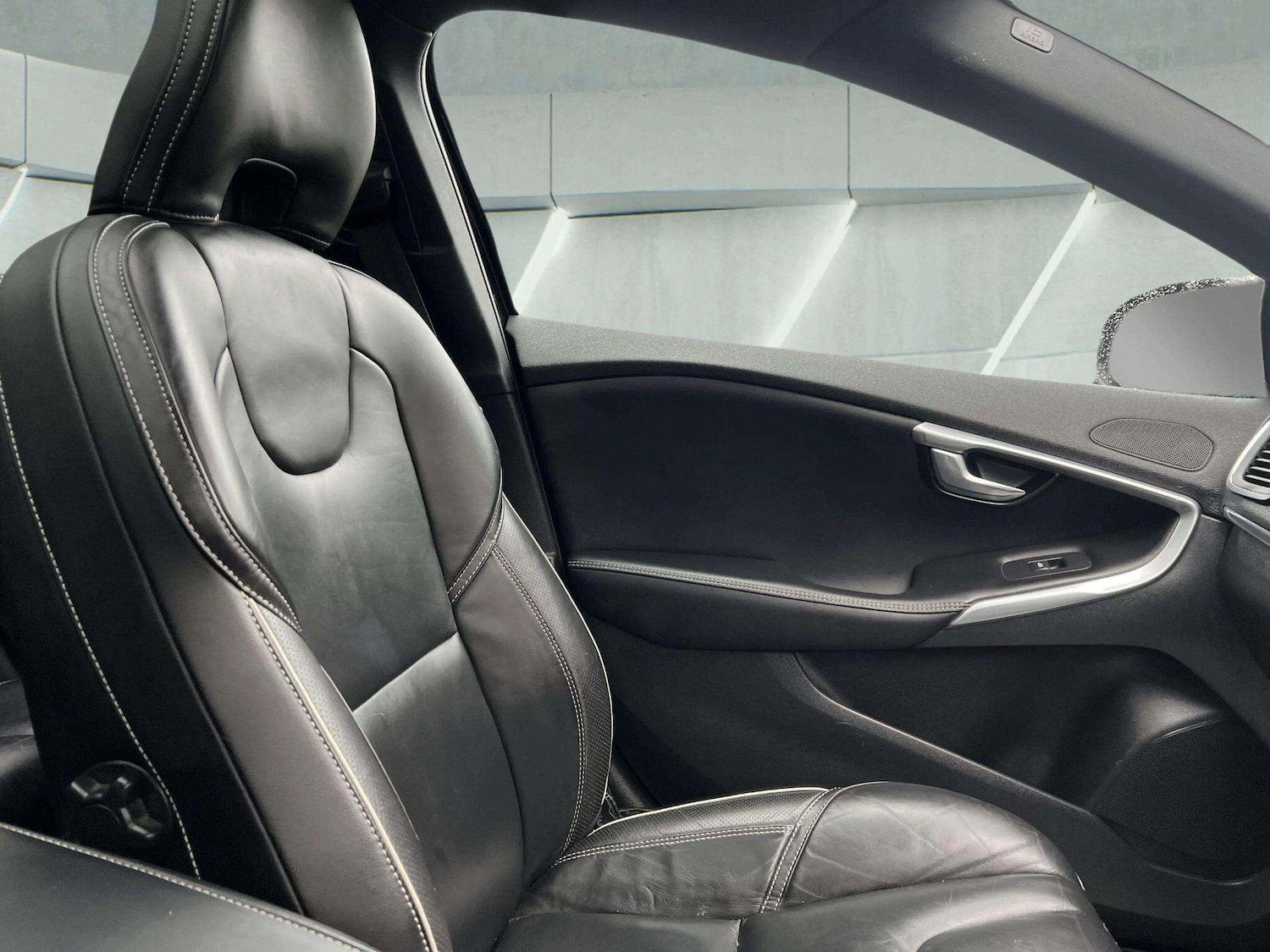 Used Volvo V40 2019 for sale - 76598460: Photo 38