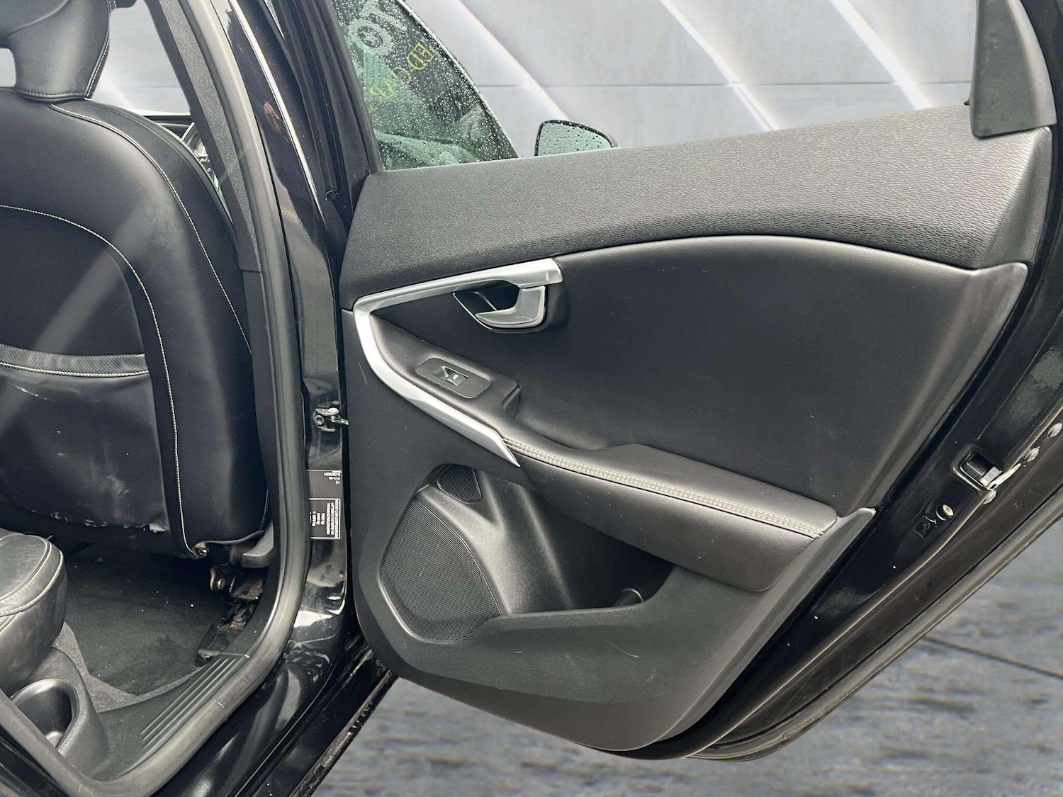 Used Volvo V40 2019 for sale - 76598460: Photo 45