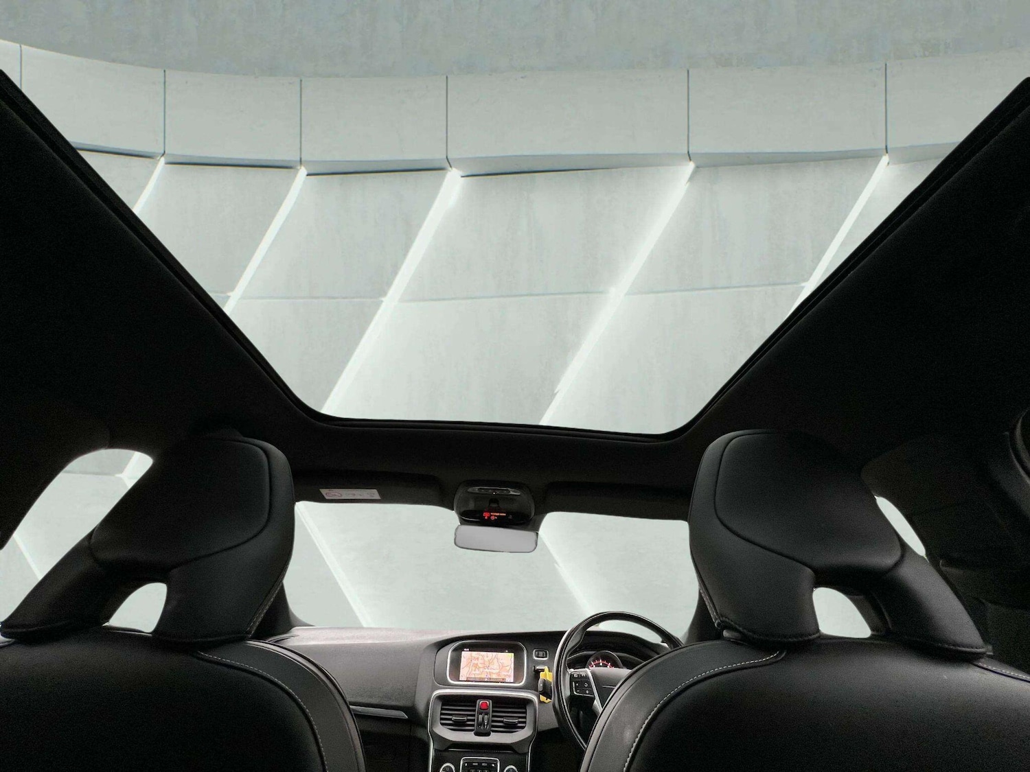 Used Volvo V40 2019 for sale - 76598460: Photo 51