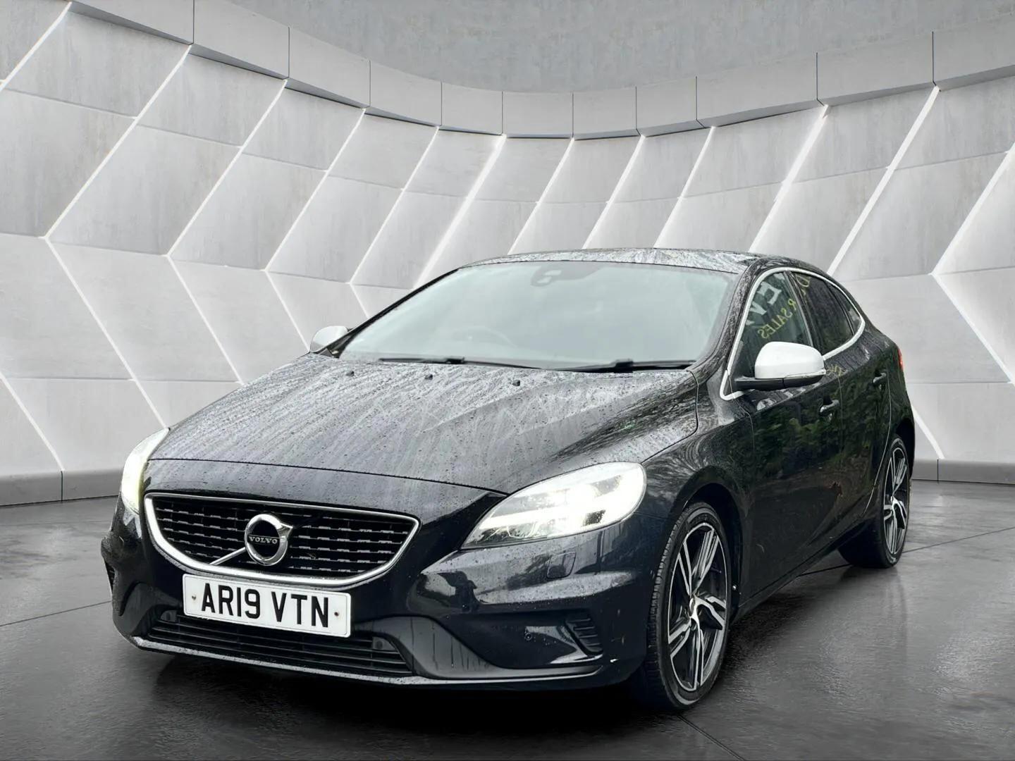 Used Volvo V40 2019 for sale - 76598460: Photo 7