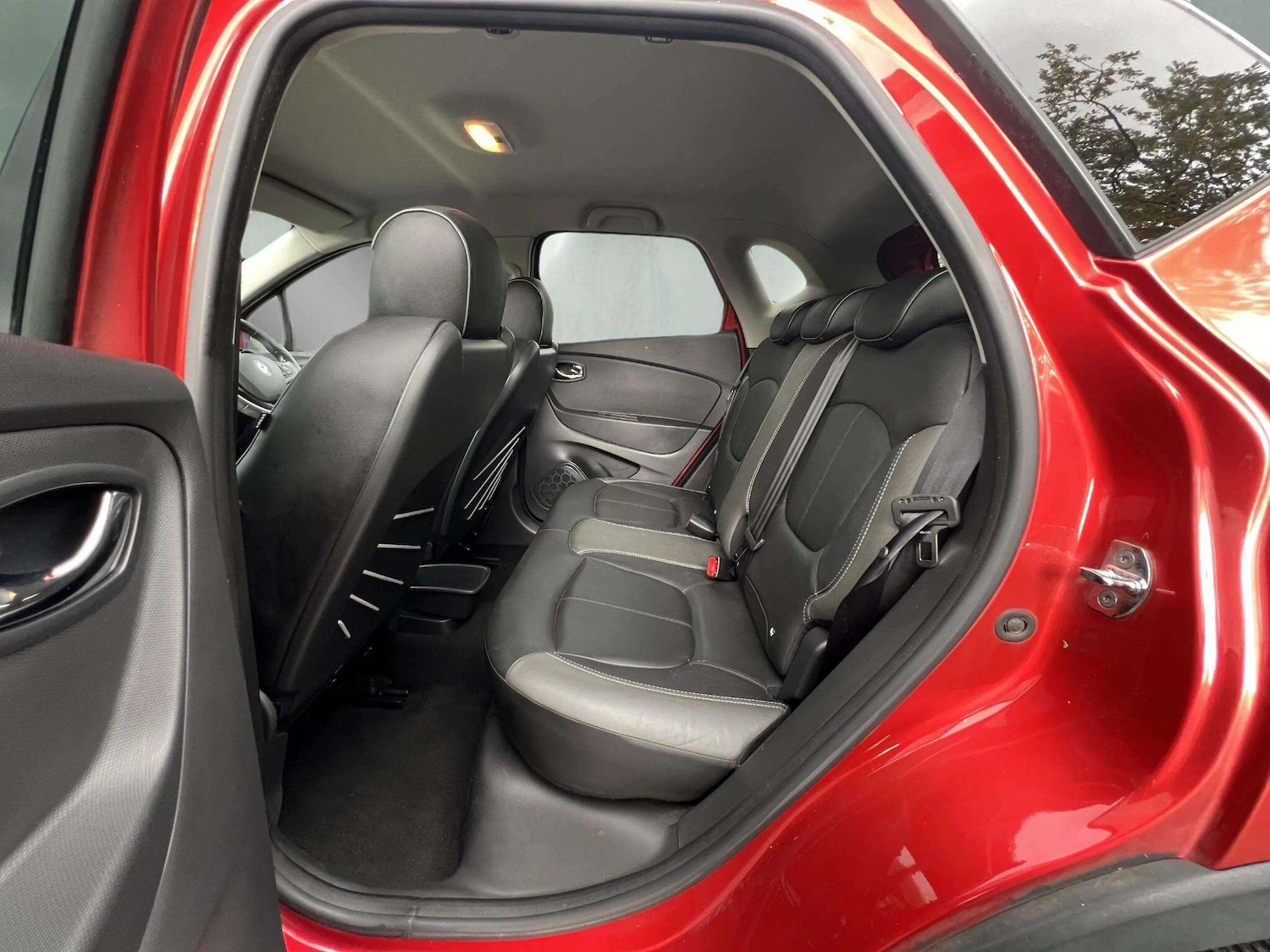 Used Renault Captur 2016 for sale - 76598461: Photo 35