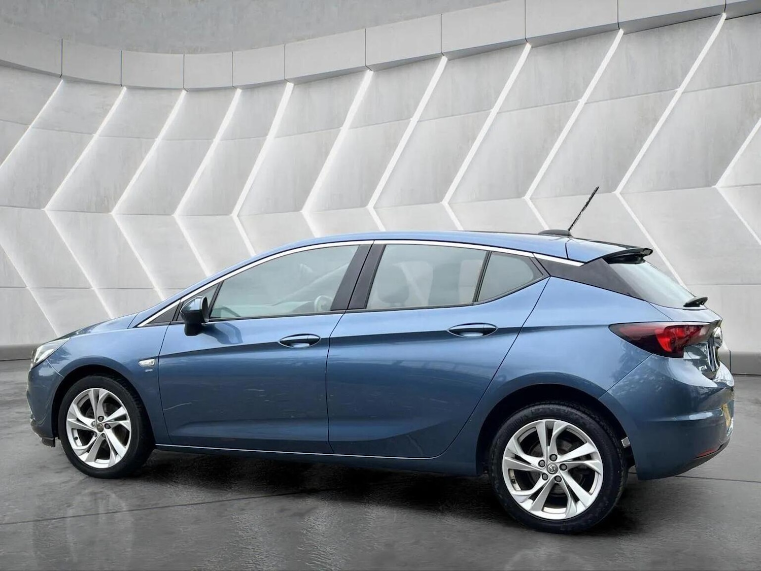 Used Vauxhall Astra 2017 for sale - 76566606: Photo 11