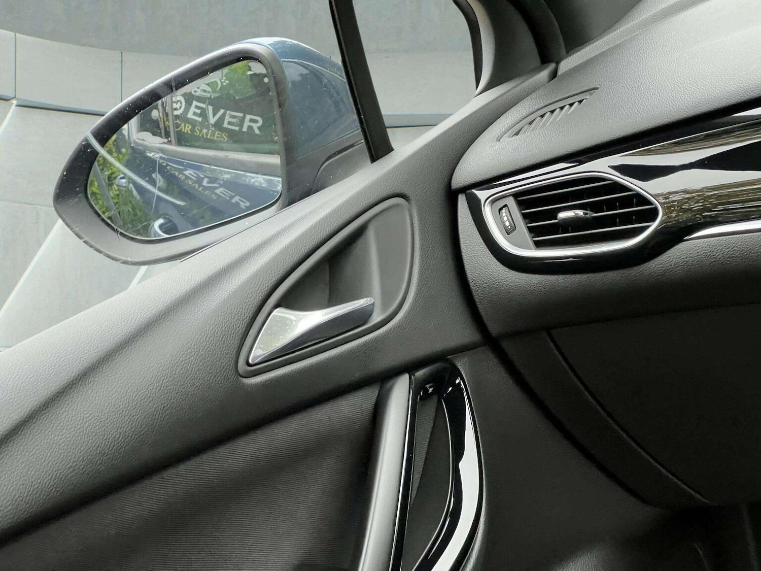 Used Vauxhall Astra 2017 for sale - 76566606: Photo 44