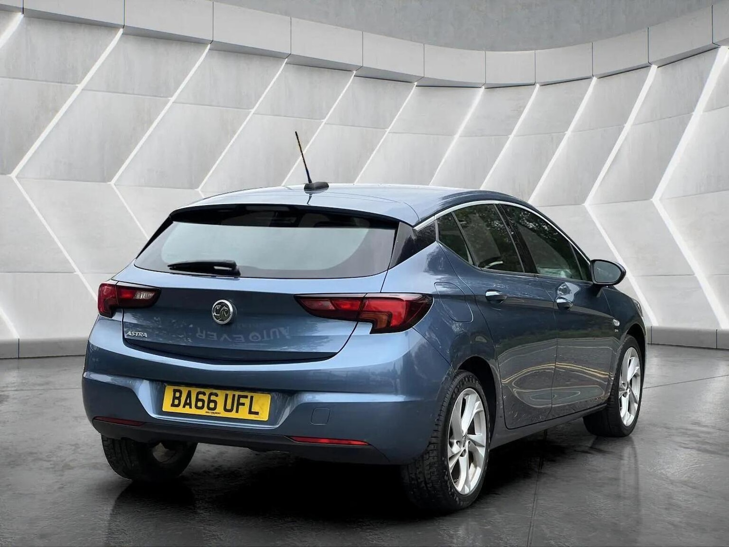 Used Vauxhall Astra 2017 for sale - 76566606: Photo 6