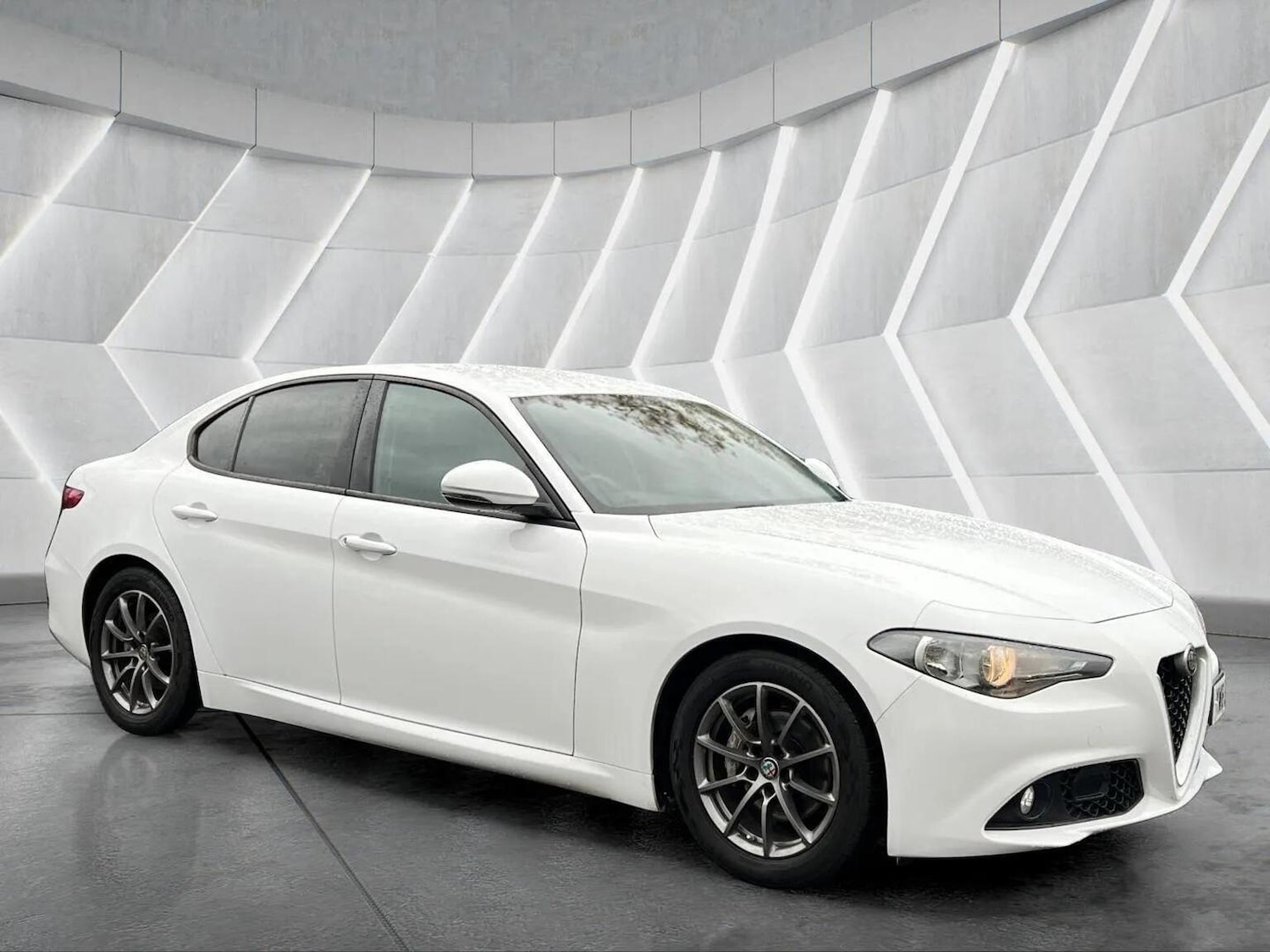 Used Alfa Romeo Giulia 2018 for sale - 76588480: Photo 2