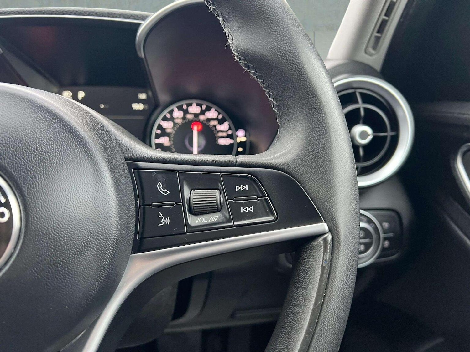 Used Alfa Romeo Giulia 2018 for sale - 76588480: Photo 27