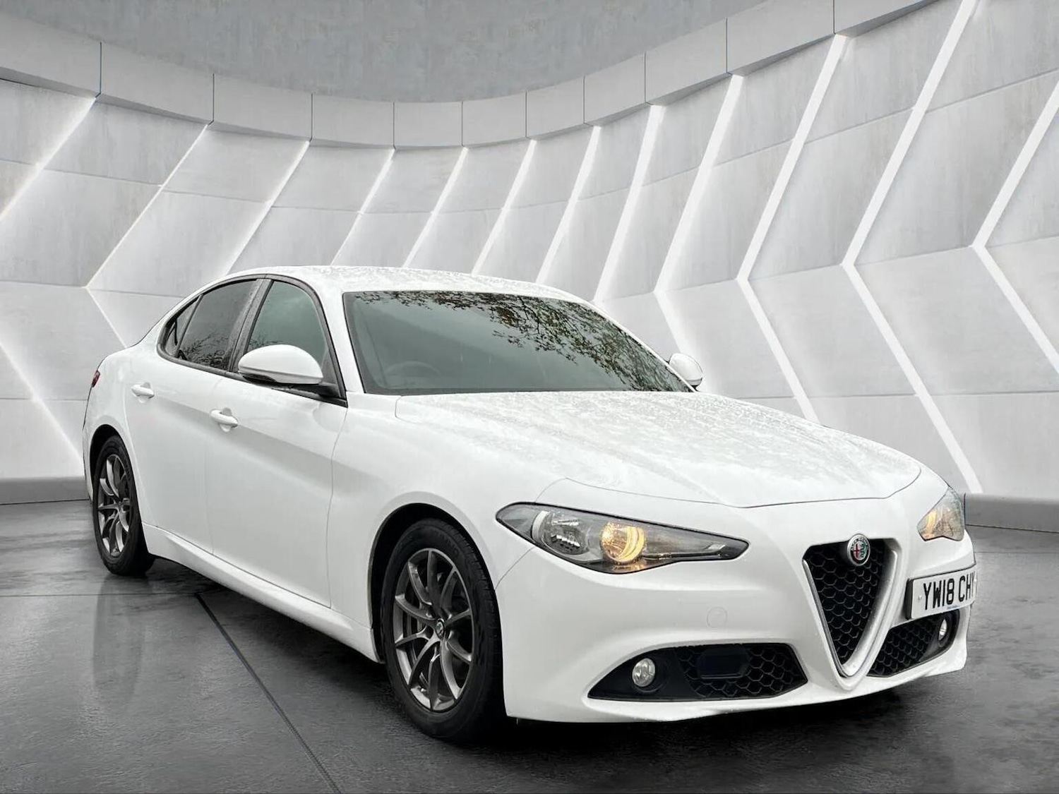 Used Alfa Romeo Giulia 2018 for sale - 76588480: Photo 3