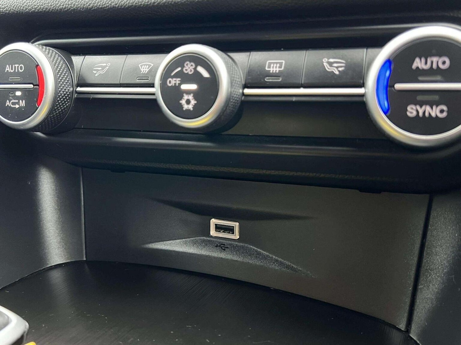 Used Alfa Romeo Giulia 2018 for sale - 76588480: Photo 33