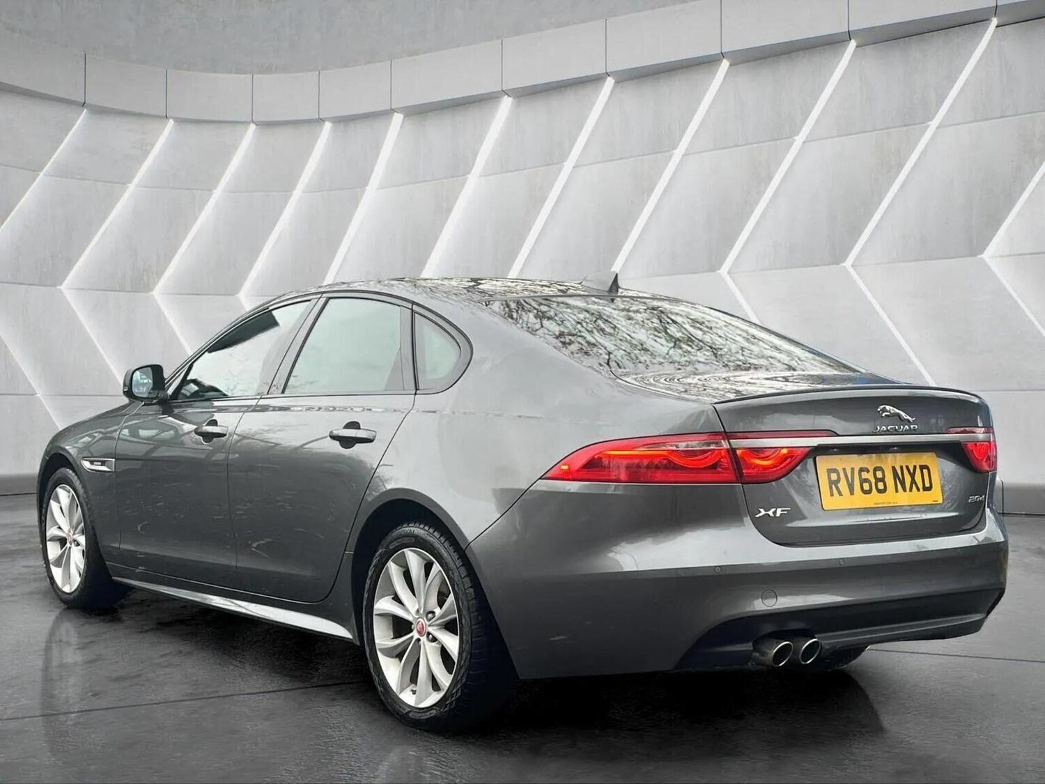 Used Jaguar XF 2018 for sale - 76566648: Photo 14
