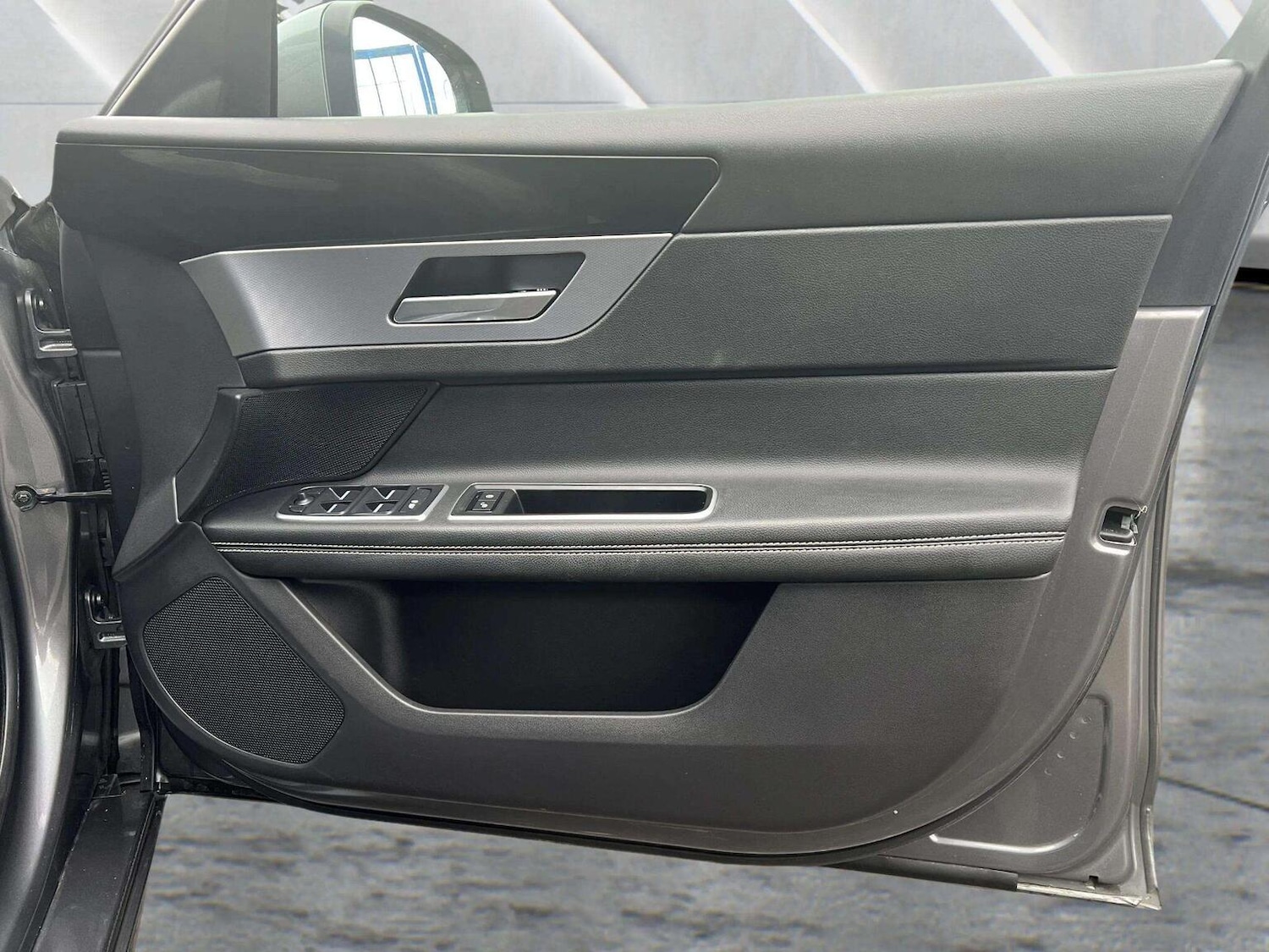 Used Jaguar XF 2018 for sale - 76566648: Photo 22