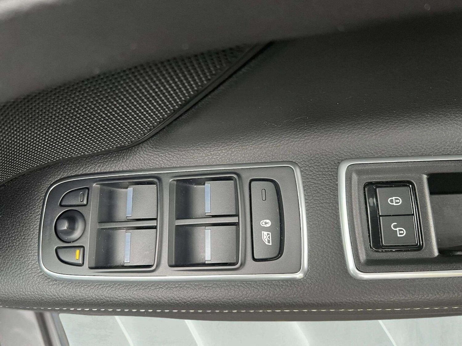 Used Jaguar XF 2018 for sale - 76566648: Photo 25