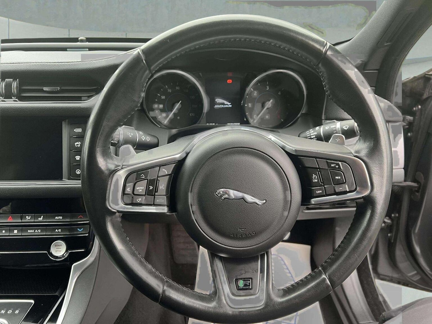 Used Jaguar XF 2018 for sale - 76566648: Photo 34