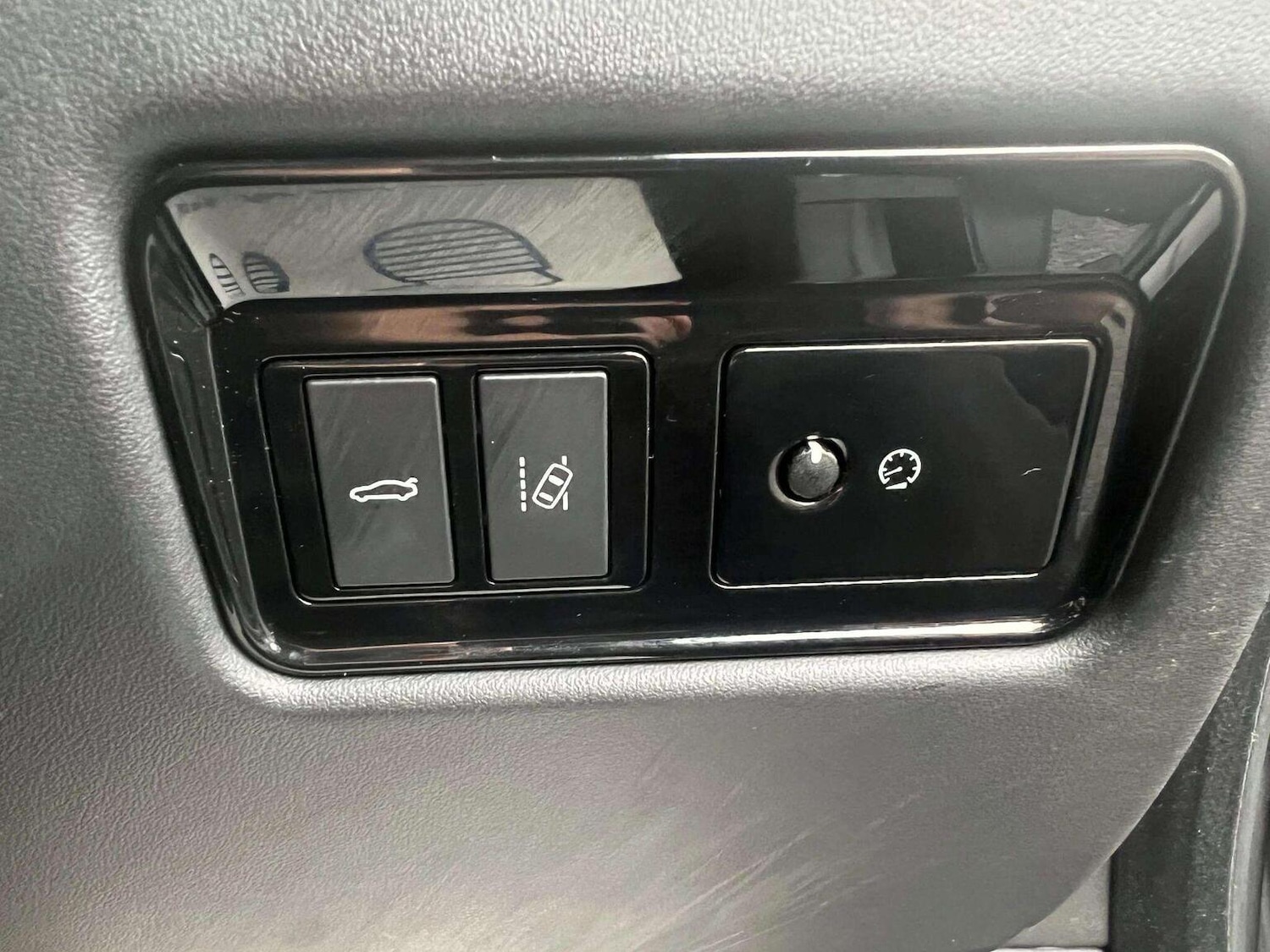 Used Jaguar XF 2018 for sale - 76566648: Photo 35