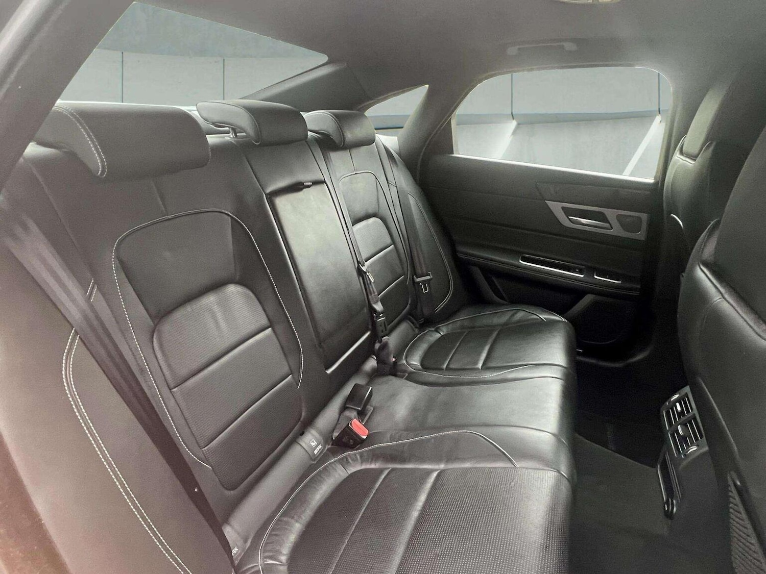 Used Jaguar XF 2018 for sale - 76566648: Photo 39