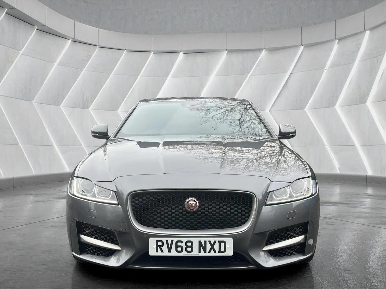 Used Jaguar XF 2018 for sale - 76566648: Photo 8