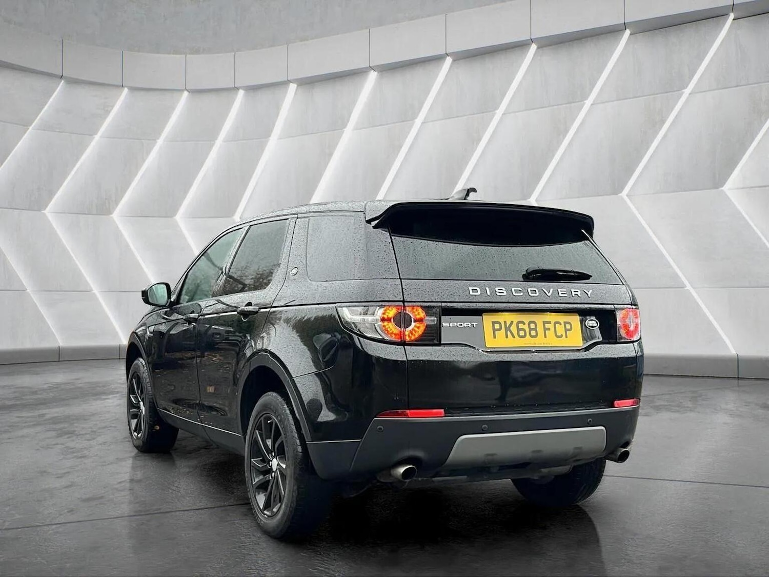 Used Land Rover Discovery Sport 2018 for sale - 76566631: Photo 10