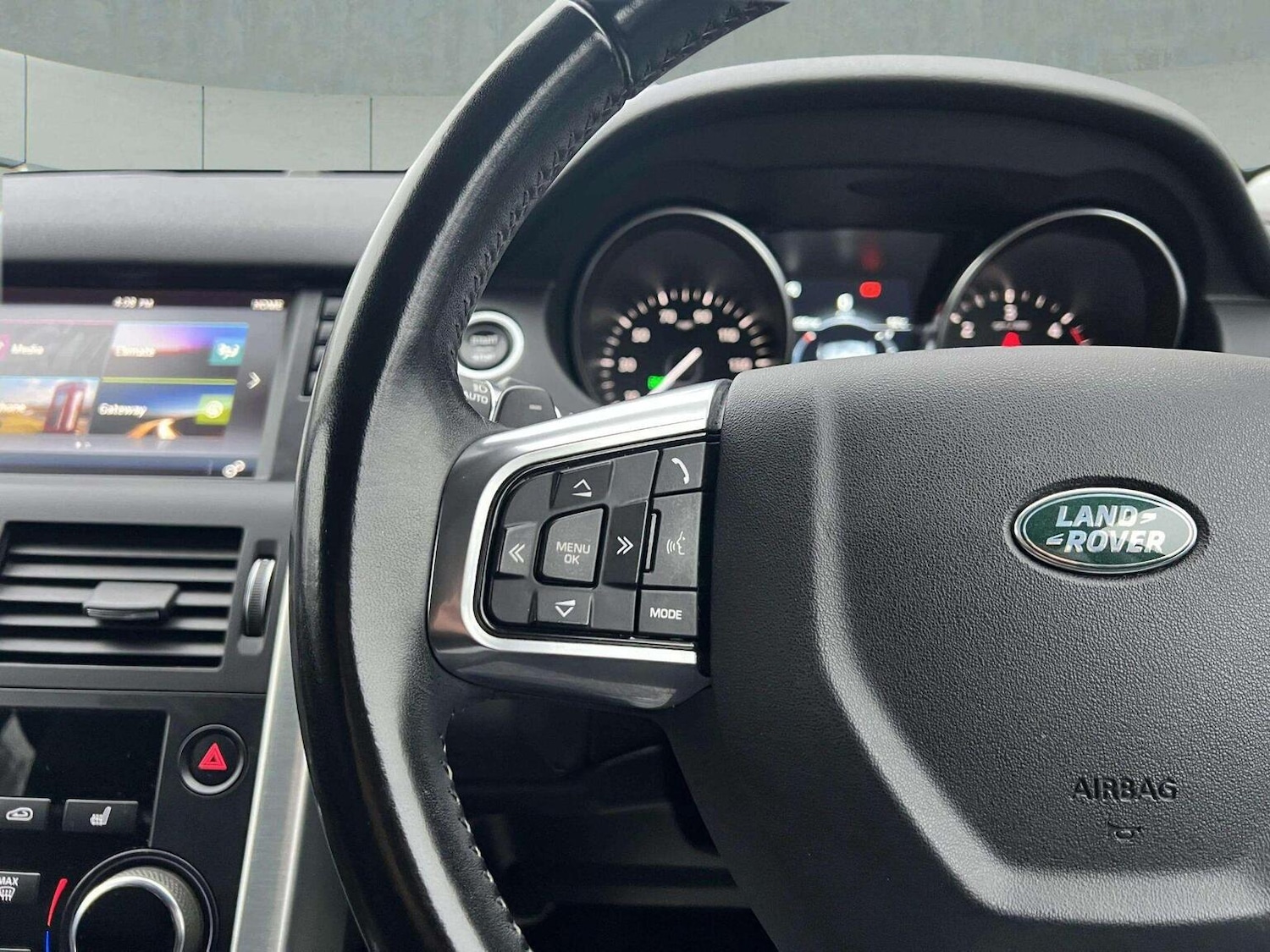 Used Land Rover Discovery Sport 2018 for sale - 76566631: Photo 25