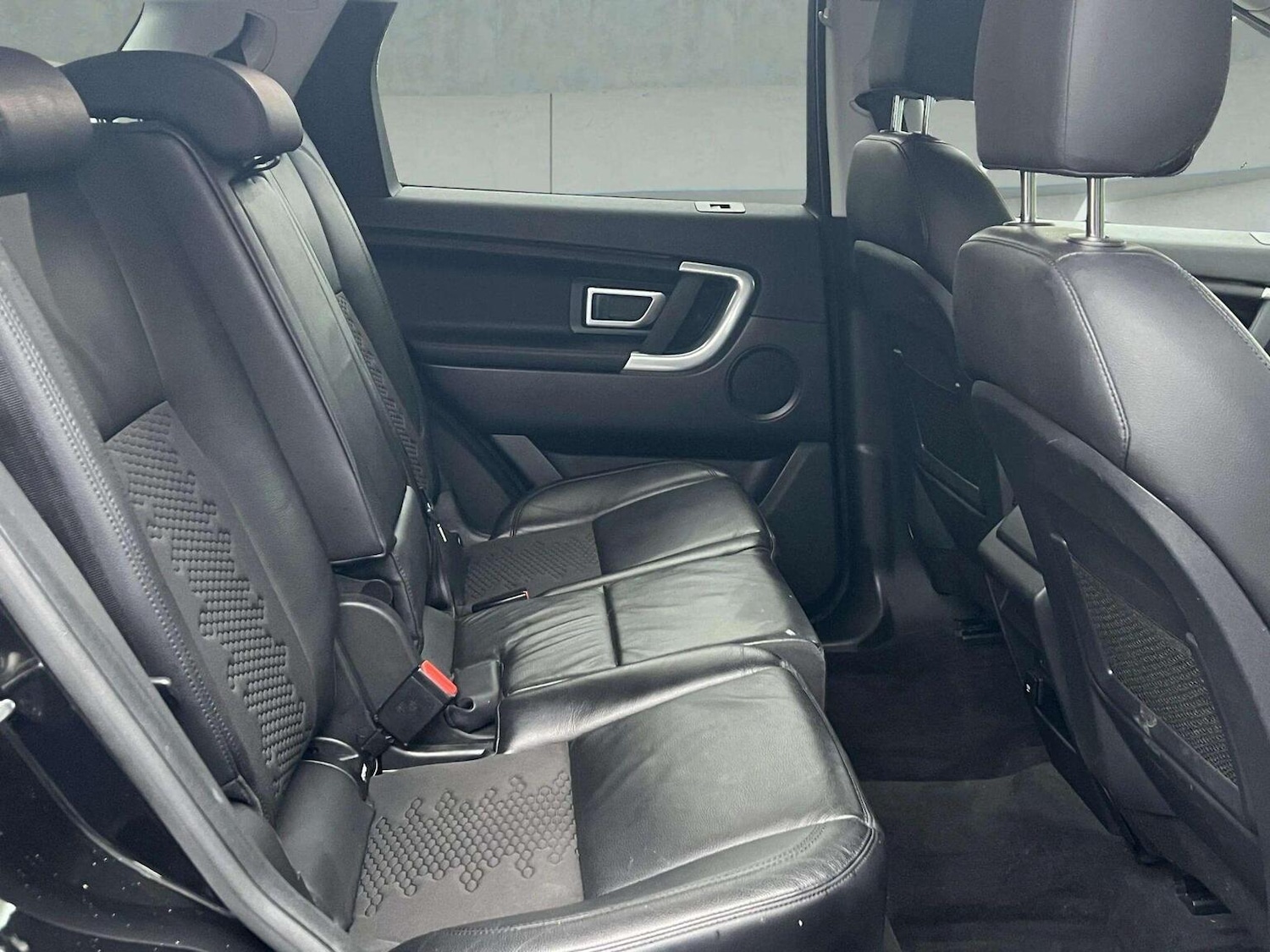 Used Land Rover Discovery Sport 2018 for sale - 76566631: Photo 45