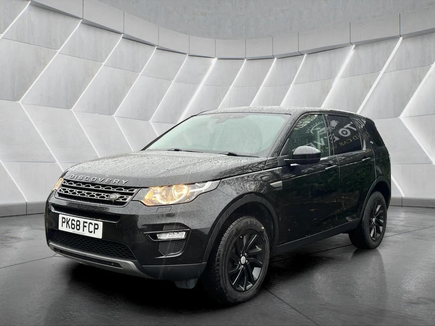 Used Land Rover Discovery Sport 2018 for sale - 76566631: Photo 8