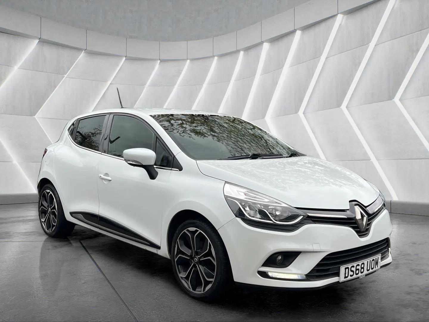 Used Renault Clio 2018 for sale - 76598477: Photo 2