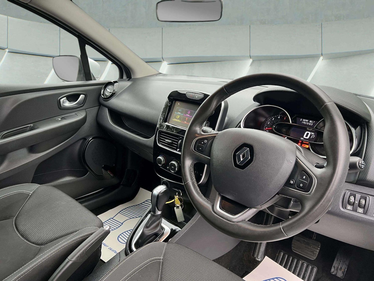 Used Renault Clio 2018 for sale - 76598477: Photo 23