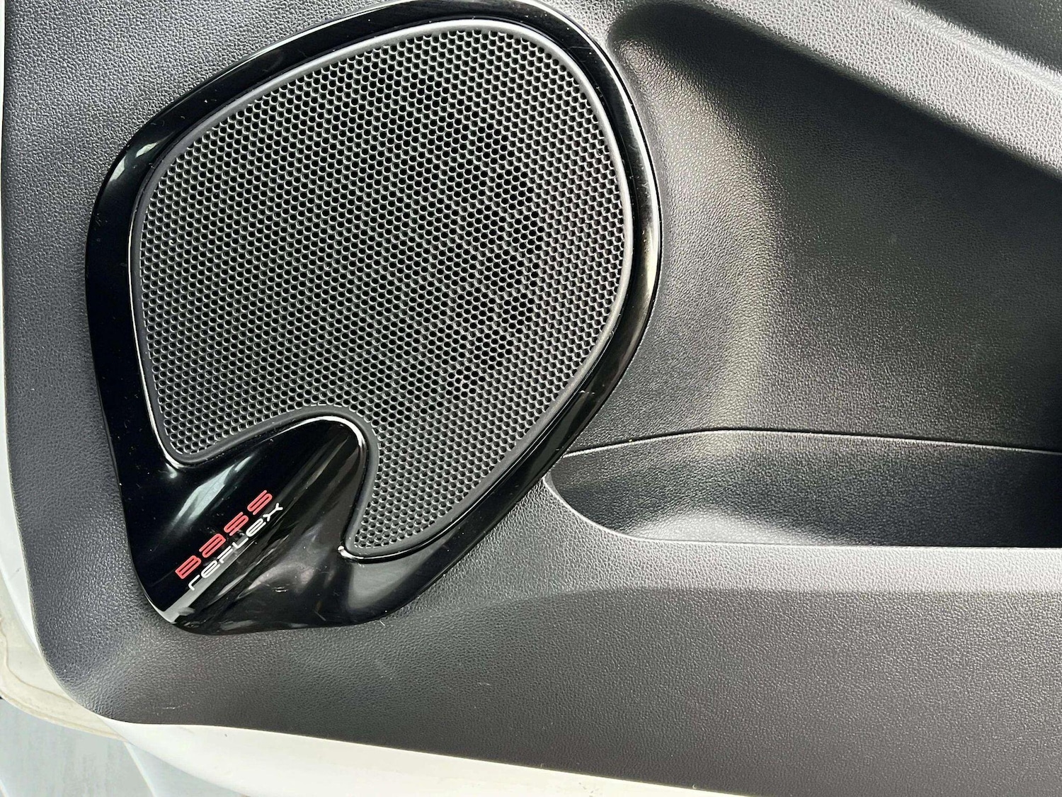 Used Renault Clio 2018 for sale - 76598477: Photo 39