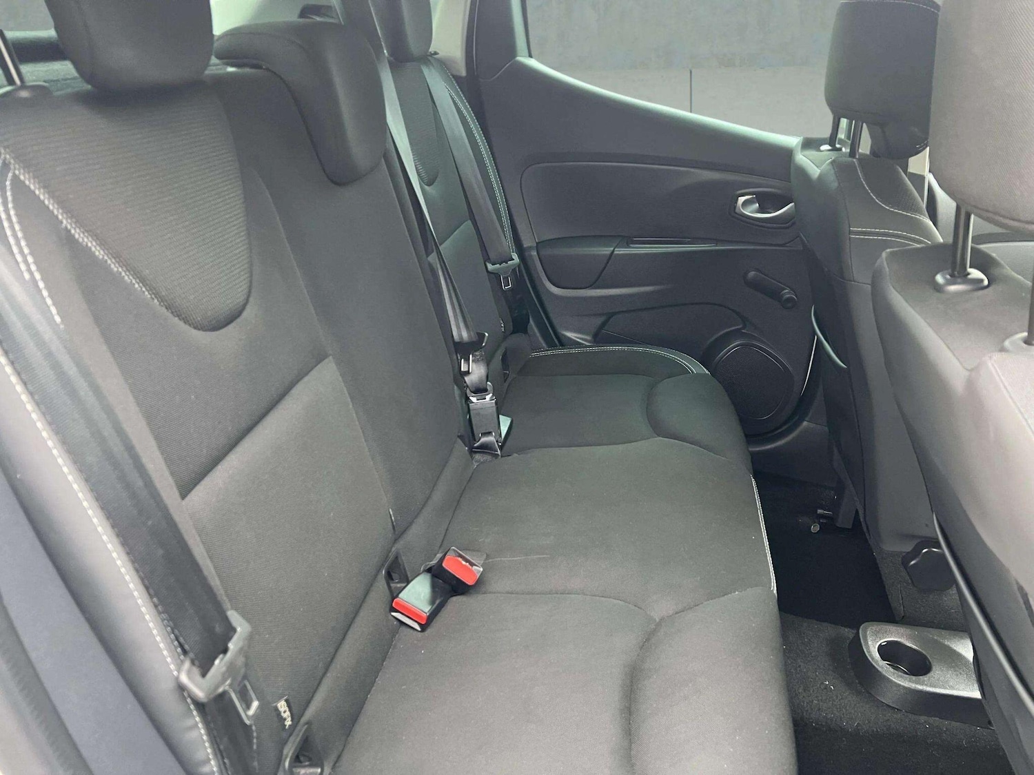 Used Renault Clio 2018 for sale - 76598477: Photo 44