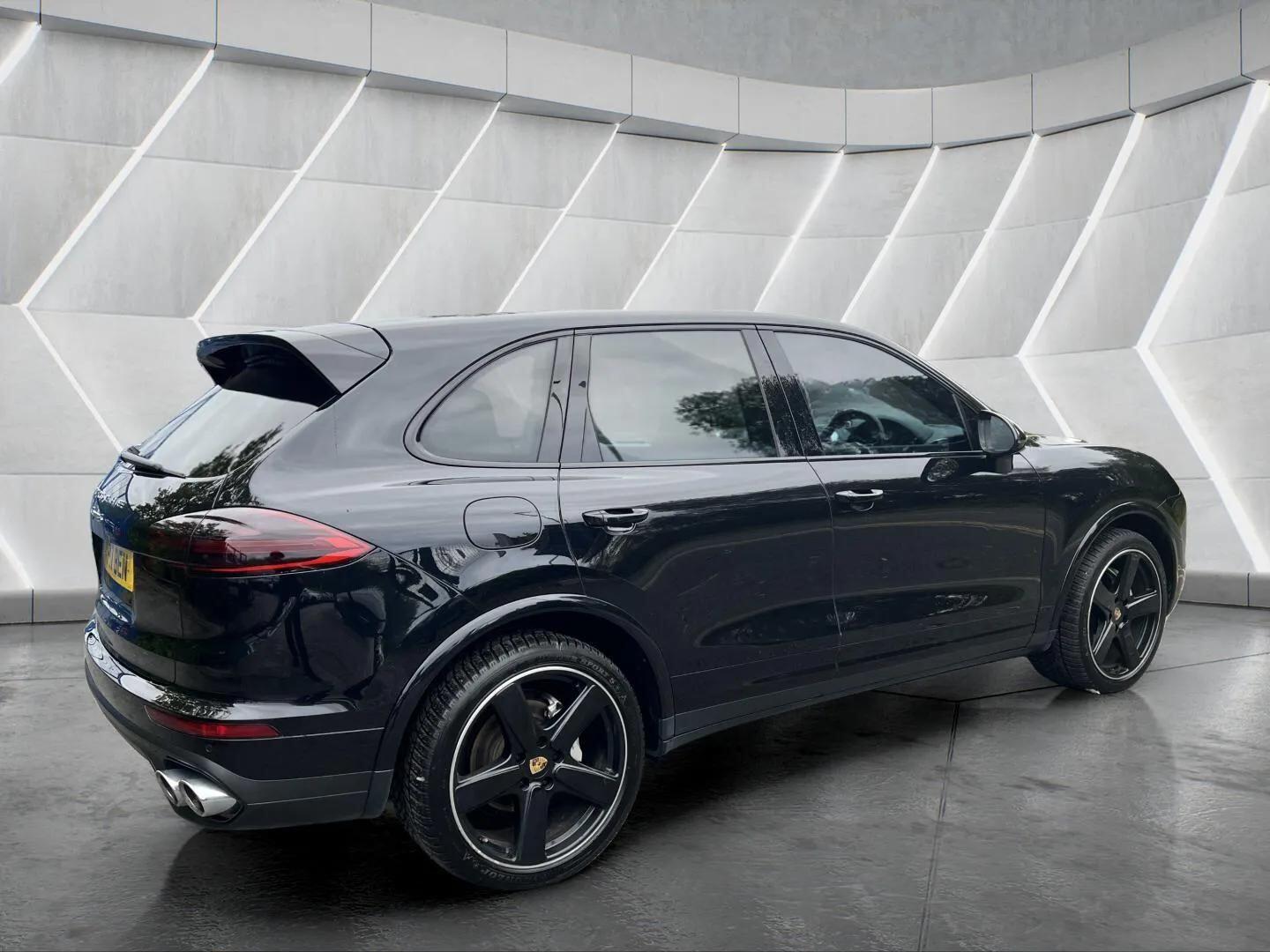 Used Porsche Cayenne for sale - 76598475: Photo 10