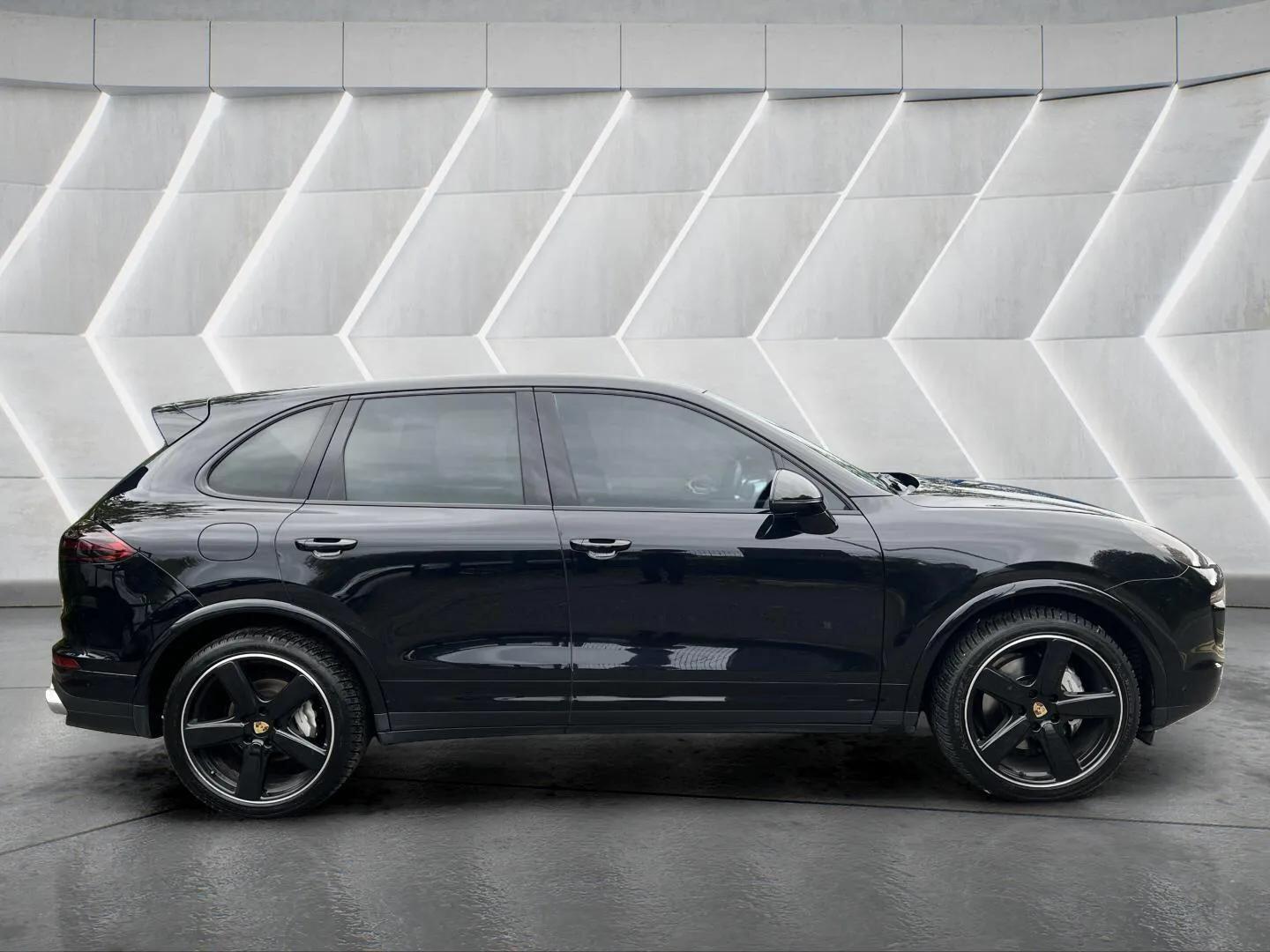 Used Porsche Cayenne for sale - 76598475: Photo 11