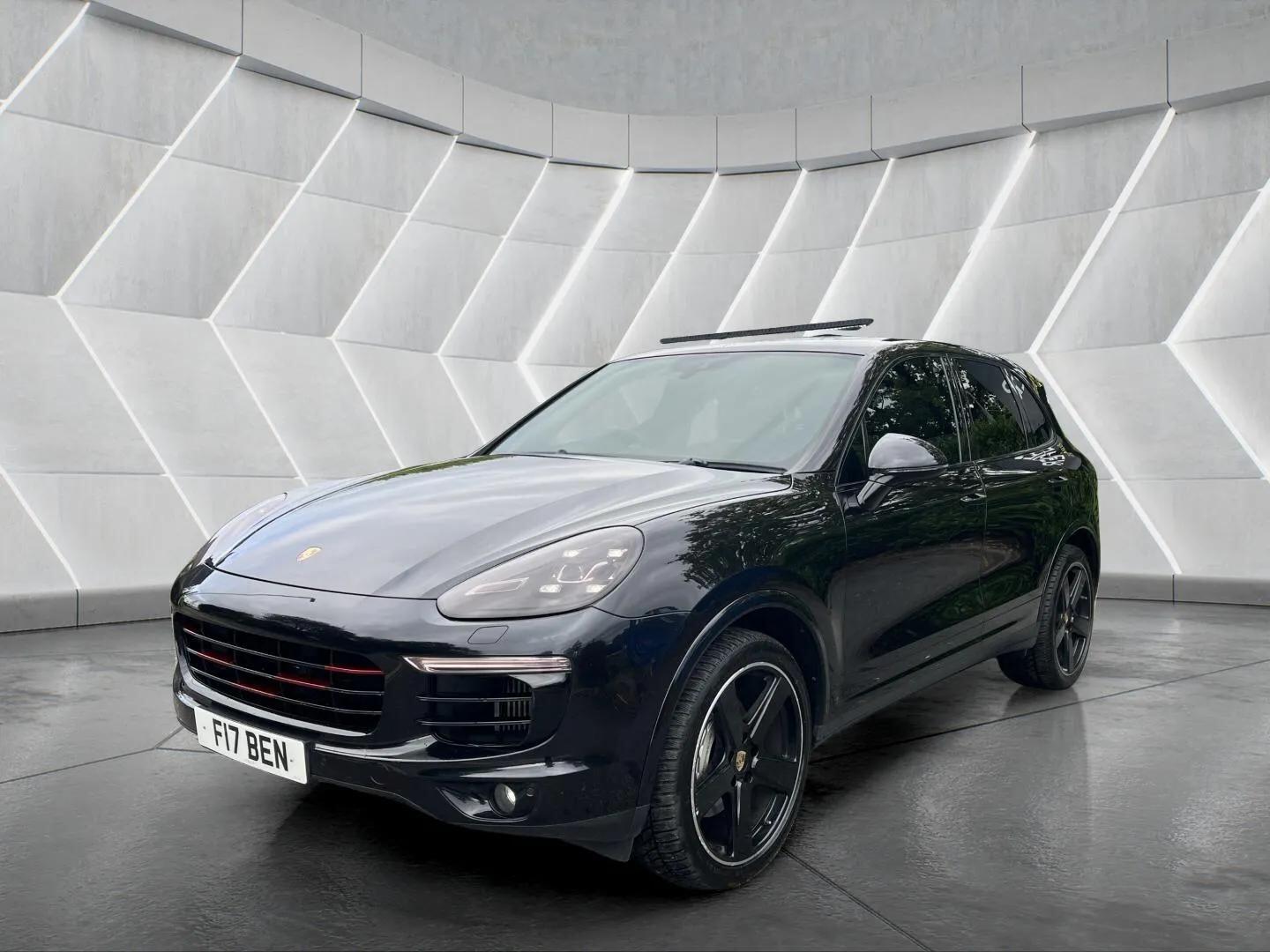 Used Porsche Cayenne for sale - 76598475: Photo 2