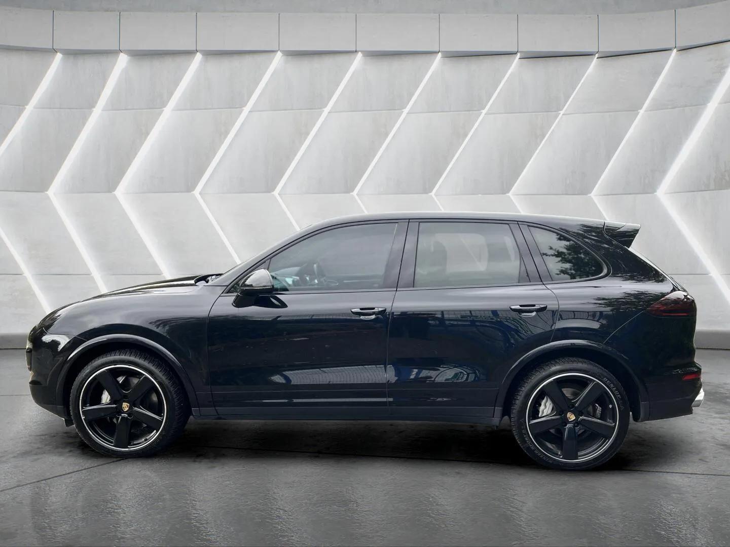 Used Porsche Cayenne for sale - 76598475: Photo 4