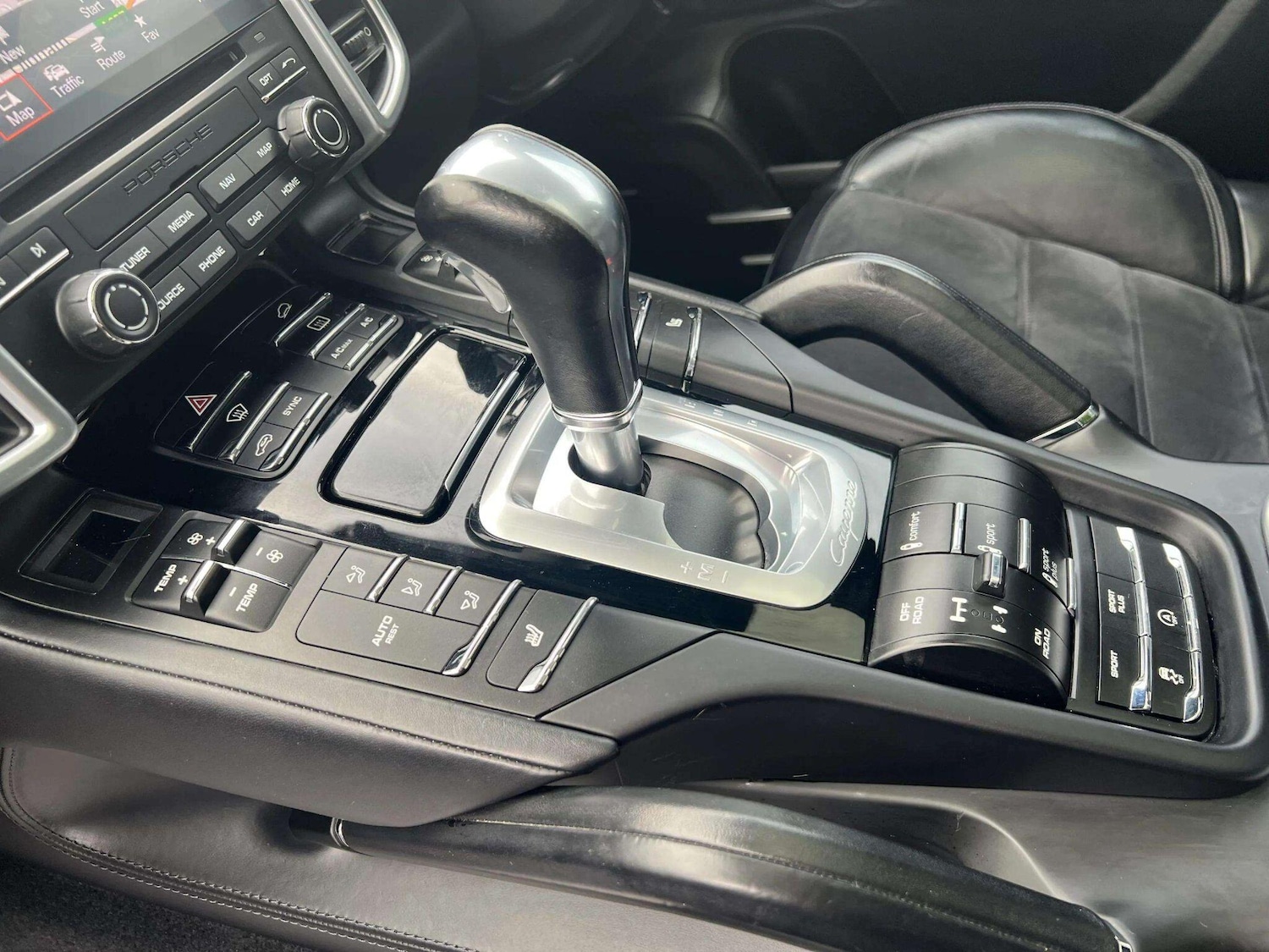 Used Porsche Cayenne for sale - 76598475: Photo 54