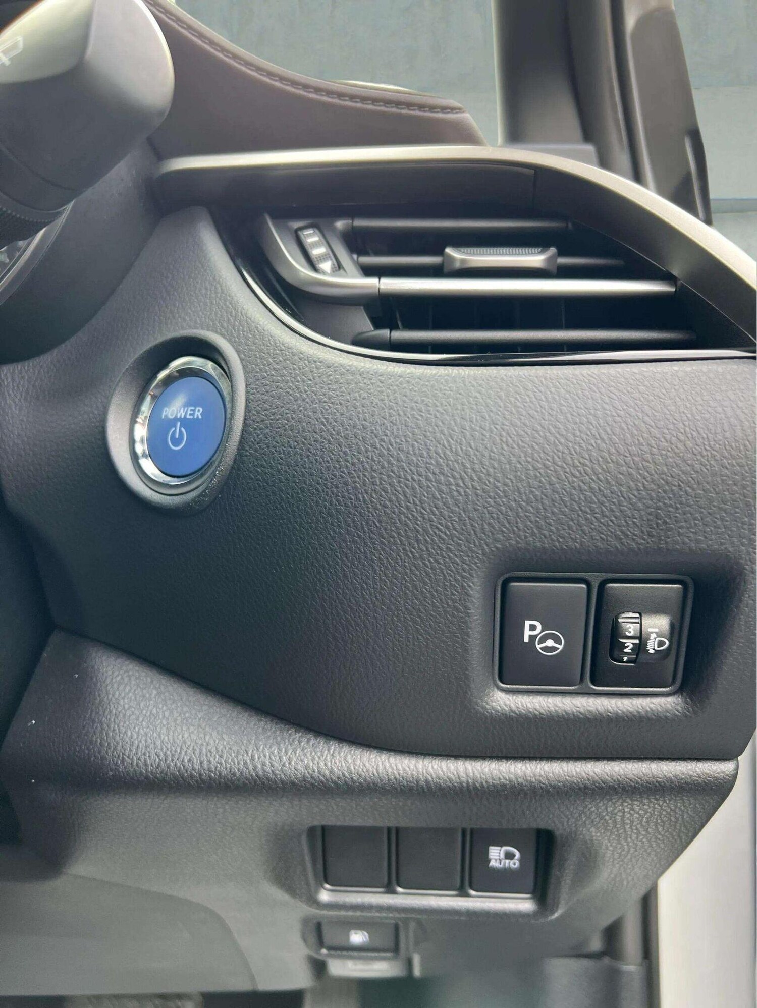 Used Toyota C-HR 2018 for sale - 76566623: Photo 41