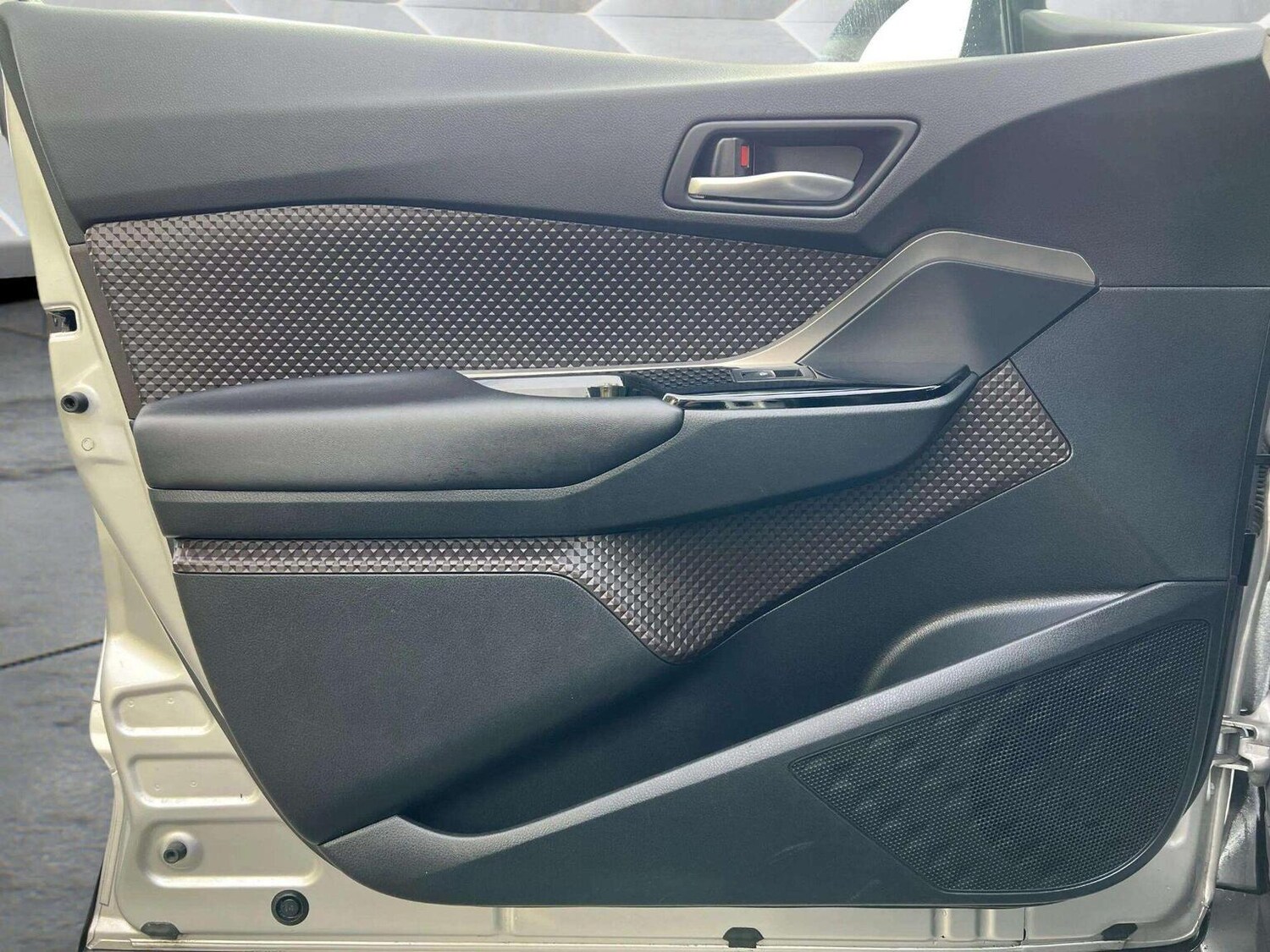 Used Toyota C-HR 2018 for sale - 76566623: Photo 45