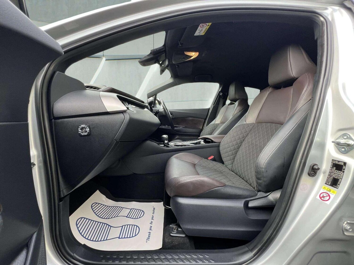 Used Toyota C-HR 2018 for sale - 76566623: Photo 60