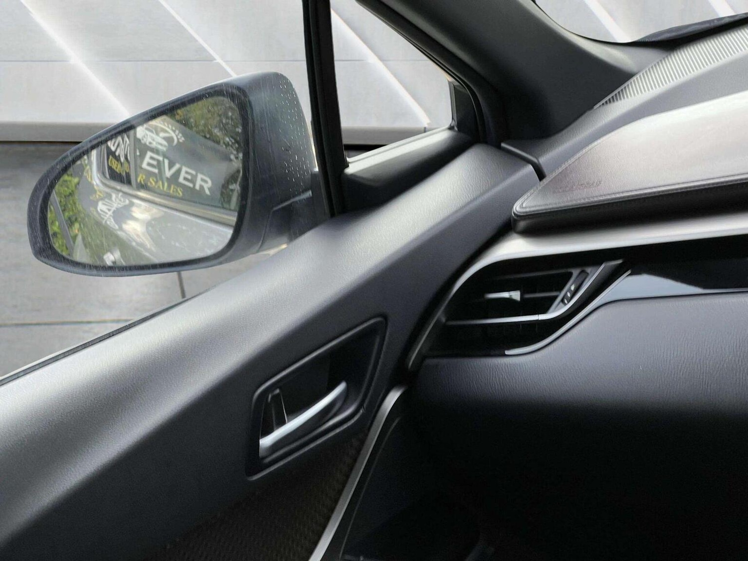 Used Toyota C-HR 2018 for sale - 76566623: Photo 67