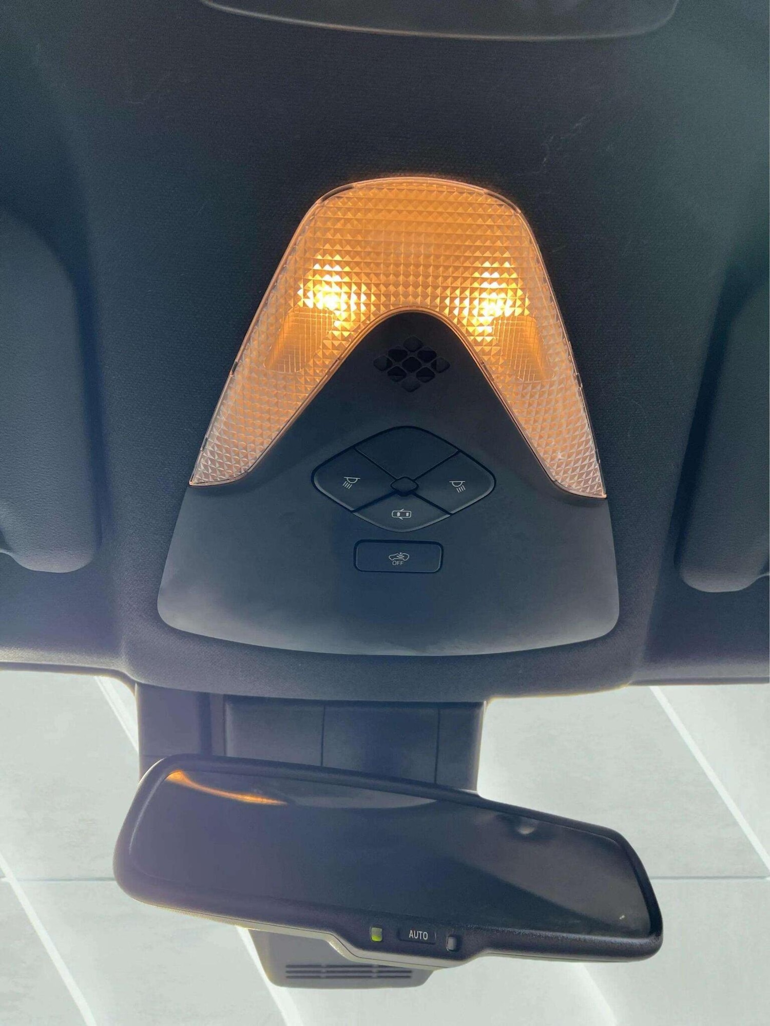 Used Toyota C-HR 2018 for sale - 76566623: Photo 69