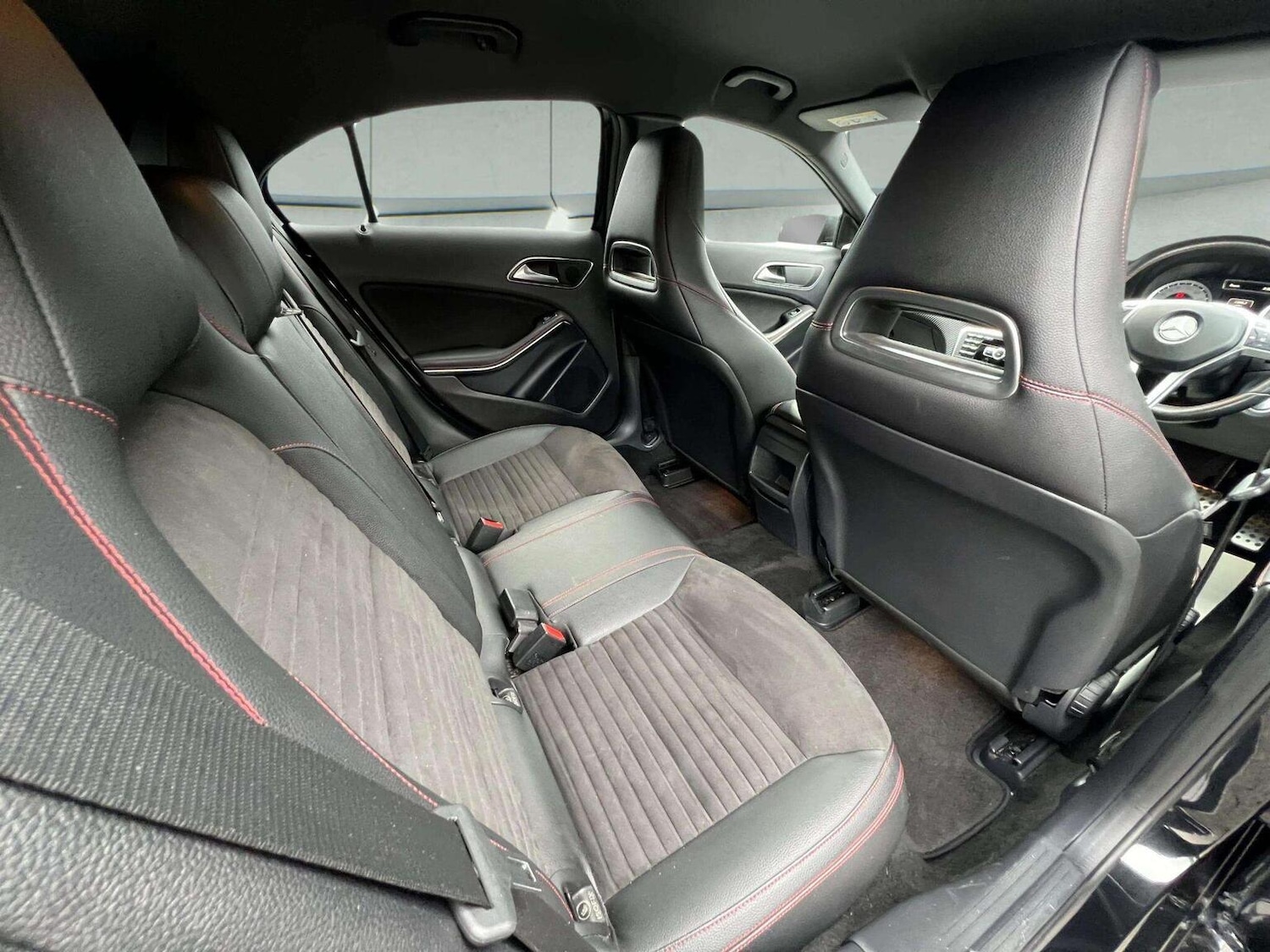 Used Mercedes-Benz A-Class 2015 for sale - 76566612: Photo 32