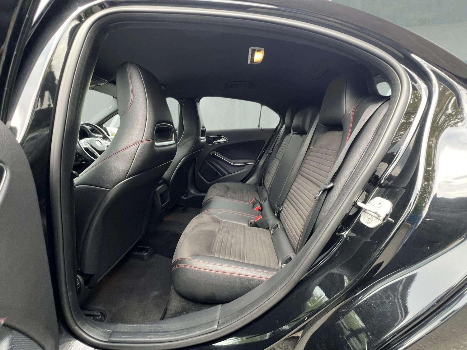 Used Mercedes-Benz A-Class 2015 for sale - 76566612: Photo 34