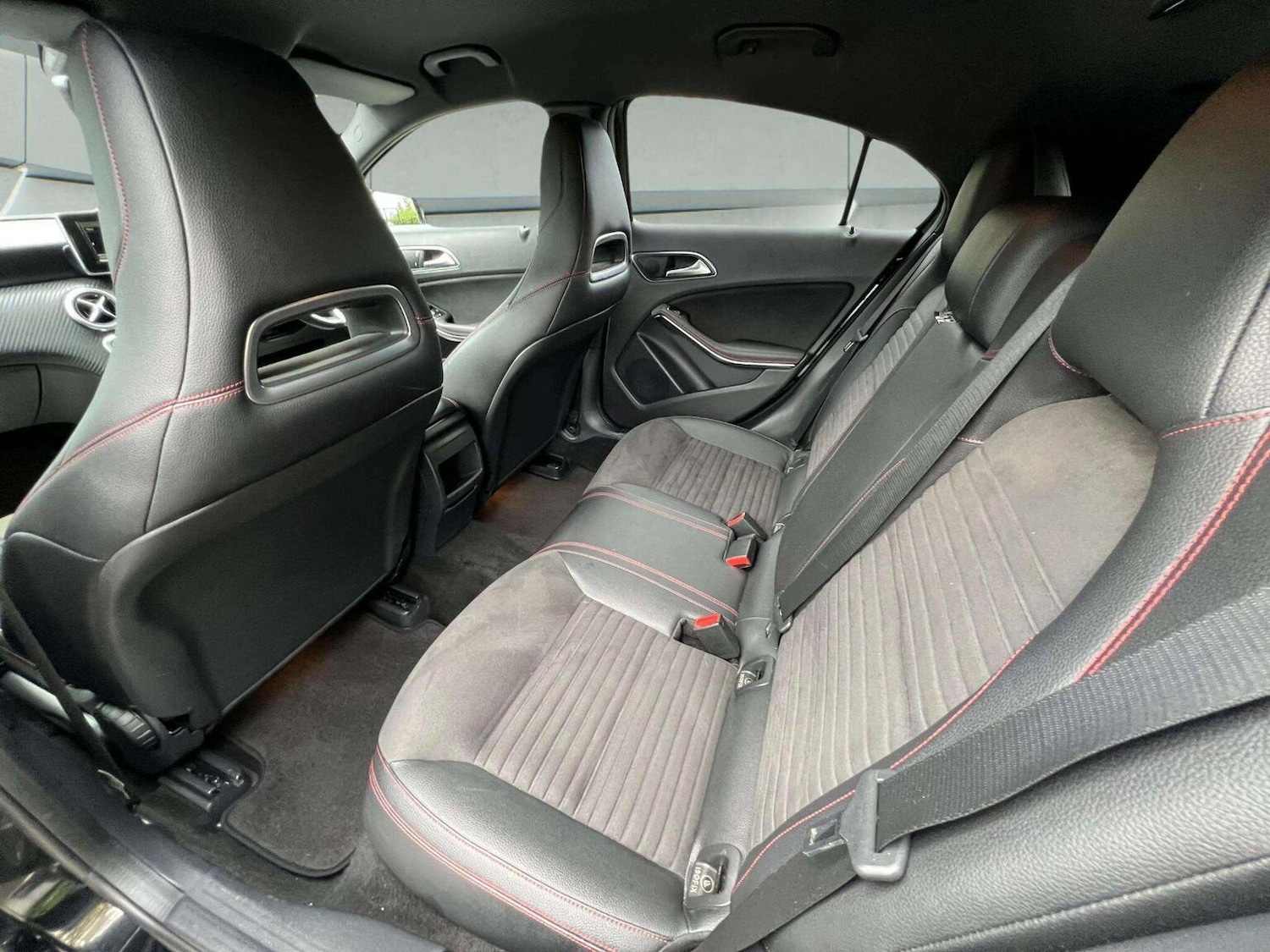 Used Mercedes-Benz A-Class 2015 for sale - 76566612: Photo 35