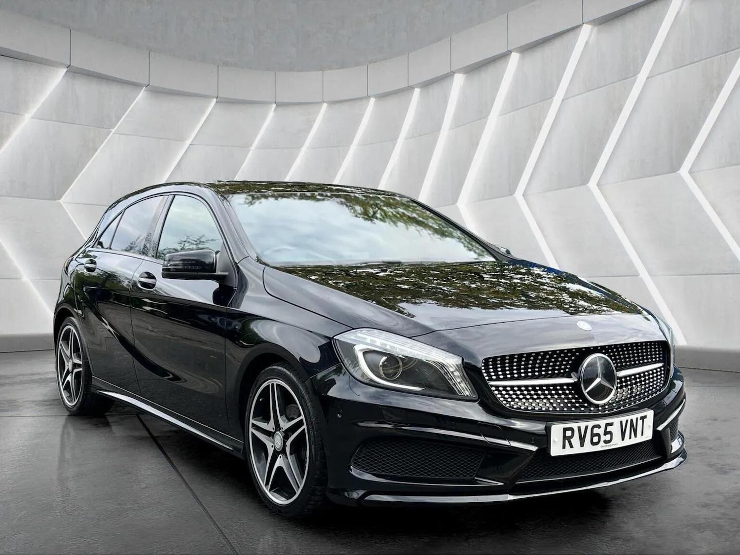 Used Mercedes-Benz A-Class 2015 for sale - 76566612: Photo 4