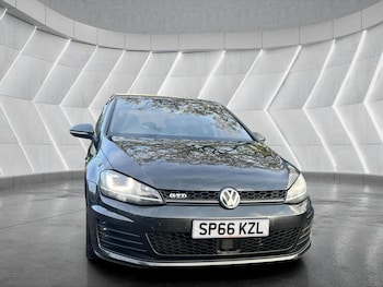 Used Volkswagen Golf 2016 for sale - 76566611: Photo
