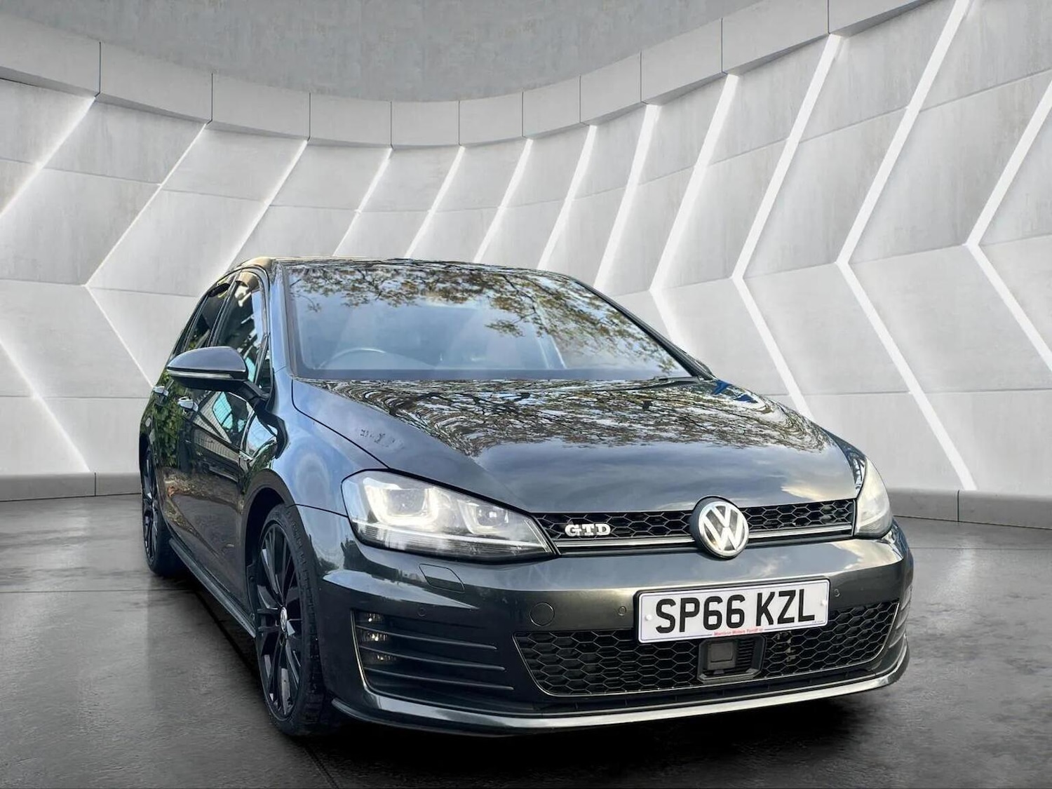 Used Volkswagen Golf 2016 for sale - 76566611: Photo 3