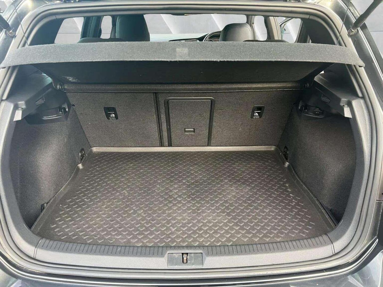 Used Volkswagen Golf 2016 for sale - 76566611: Photo 43