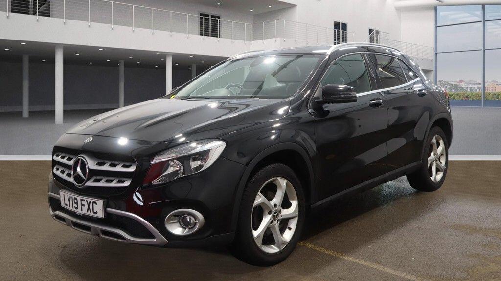 Used Mercedes-Benz GLA 2019 for sale - 76598455: Photo 2
