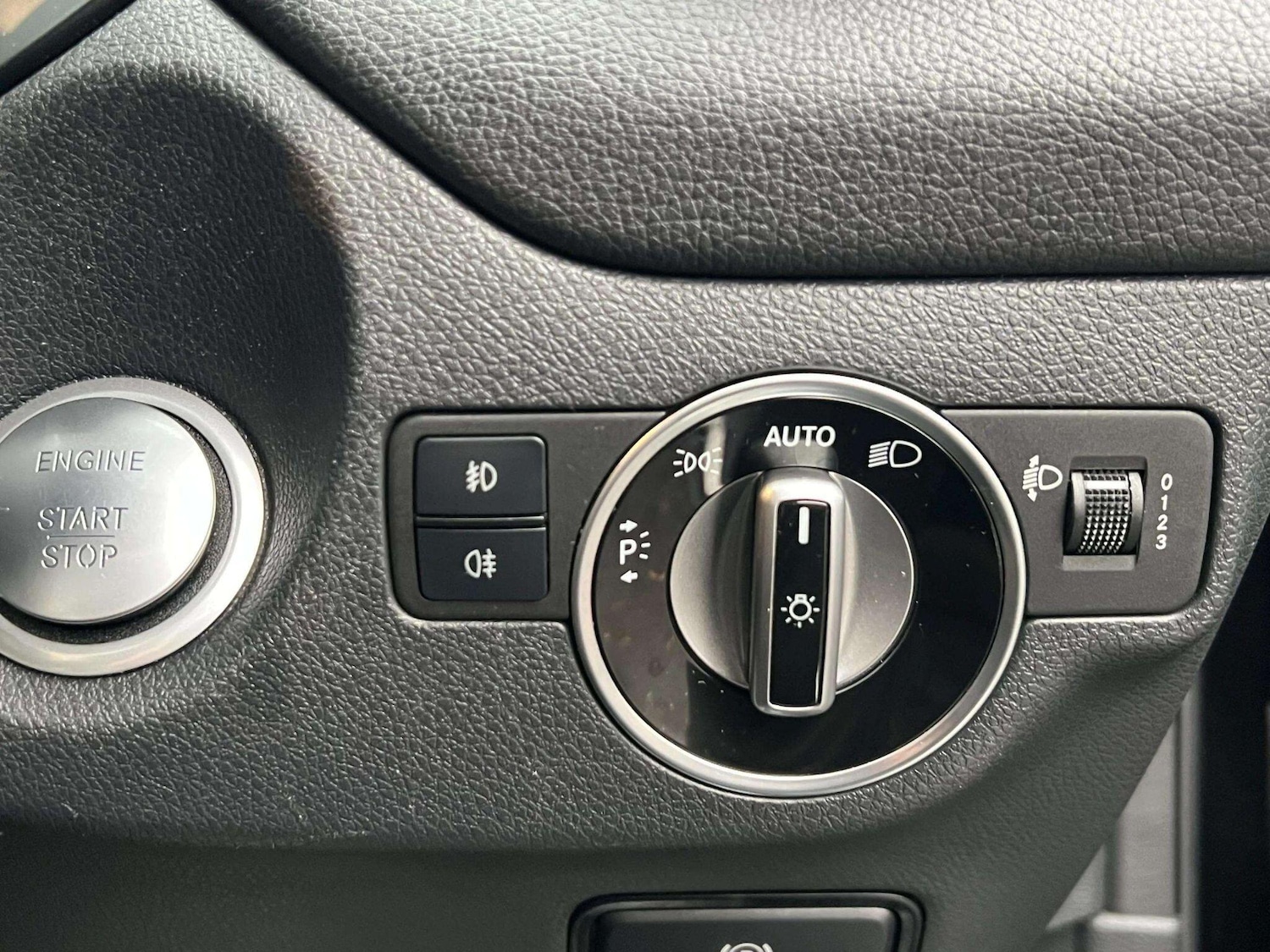 Used Mercedes-Benz GLA 2019 for sale - 76598455: Photo 37