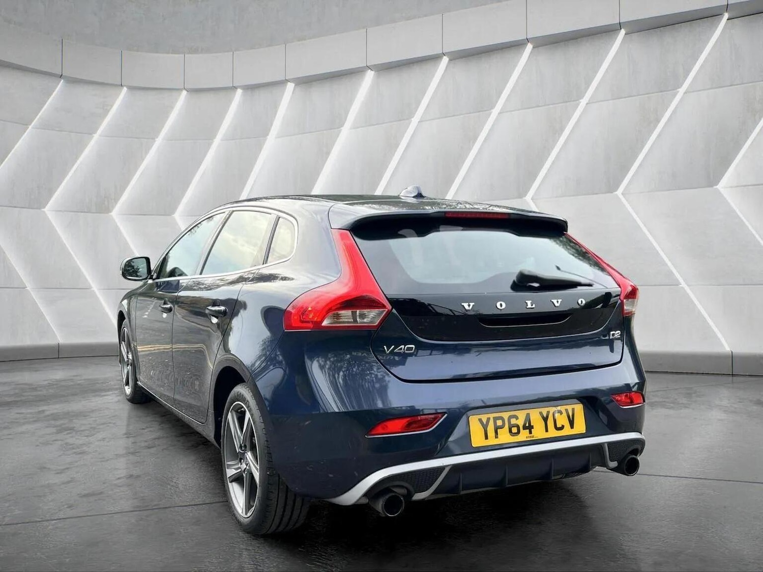Used Volvo V40 2014 for sale - 76566633: Photo 10