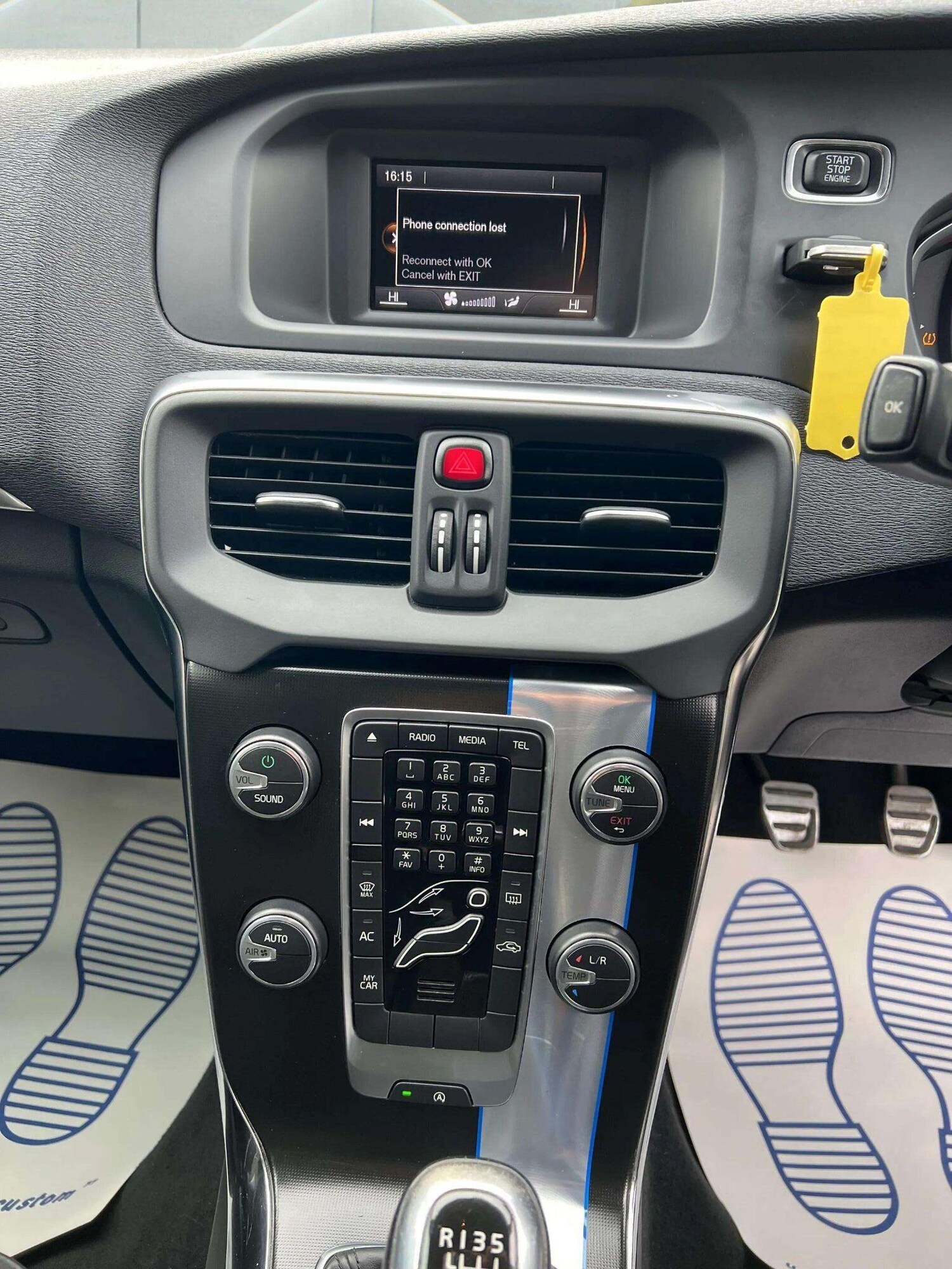 Used Volvo V40 2014 for sale - 76566633: Photo 28